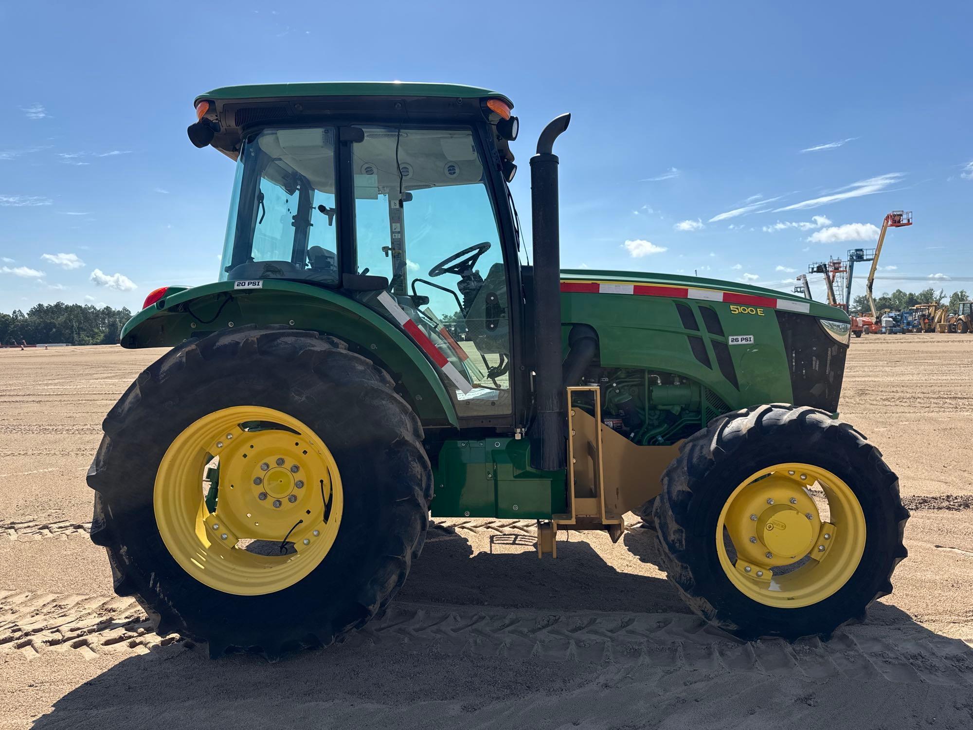 John Deere 5100E