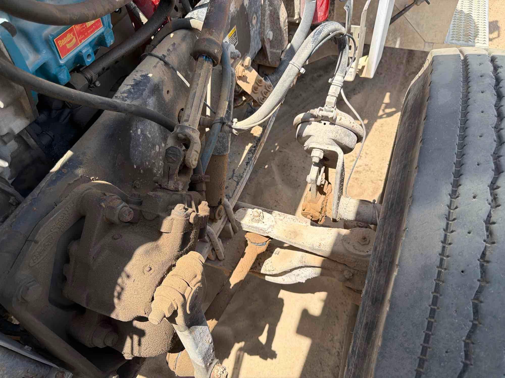 2001 Peterbilt 379