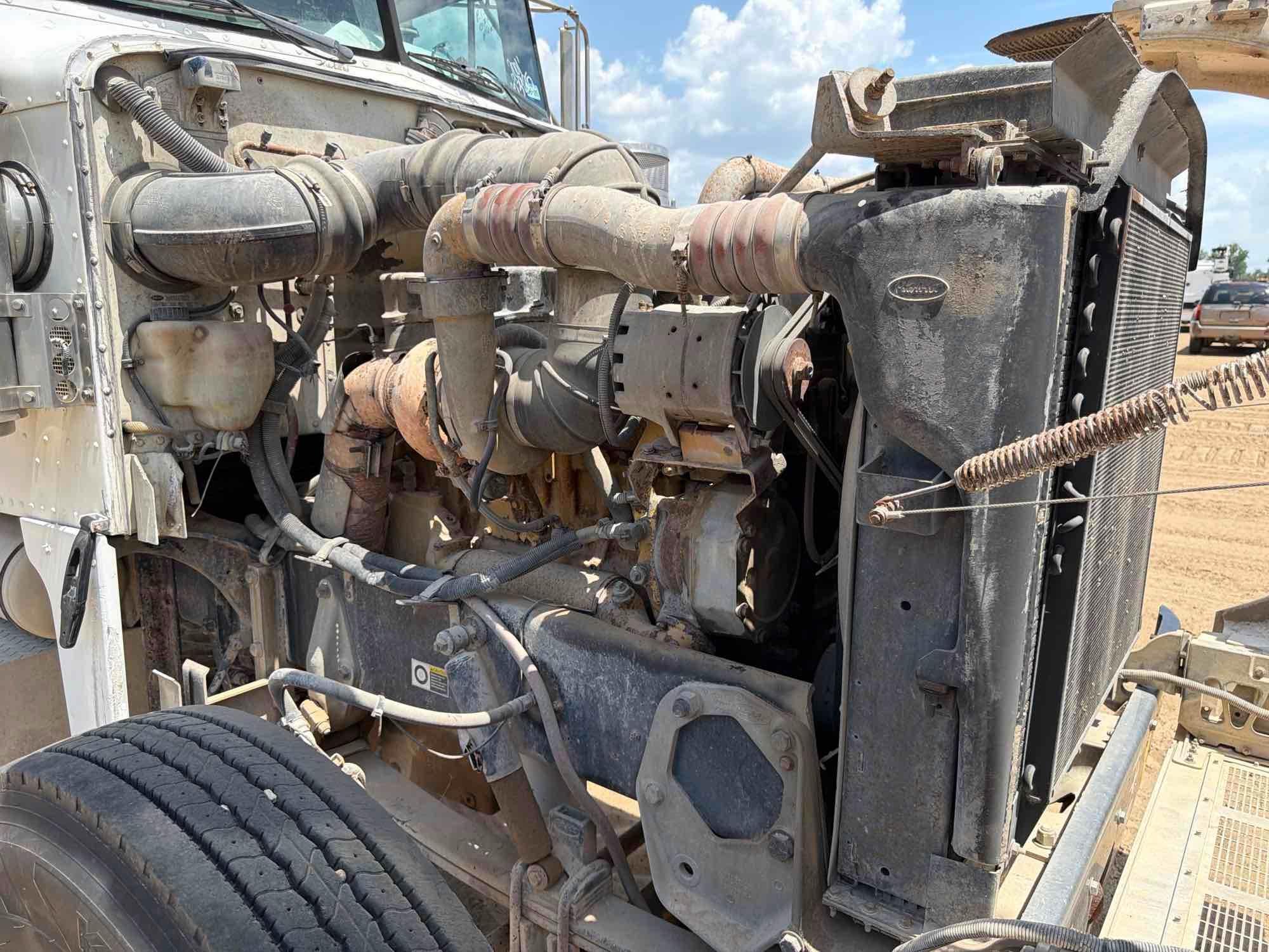 2001 Peterbilt 379