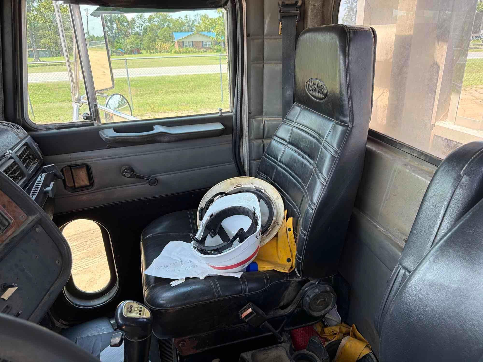 2001 Peterbilt 379