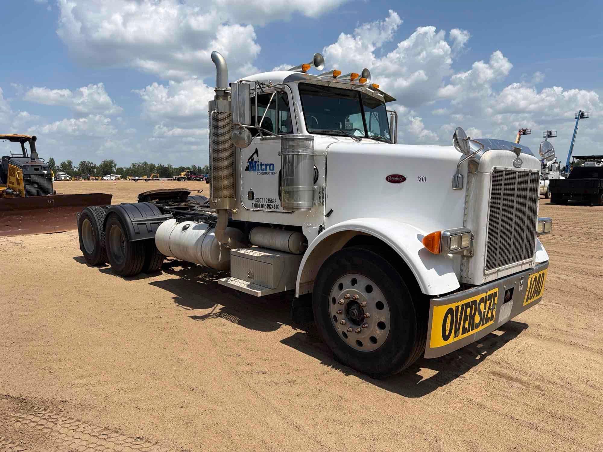 2001 Peterbilt 379