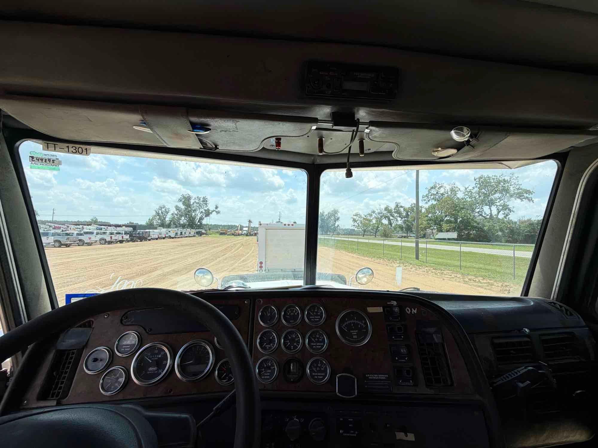 2001 Peterbilt 379
