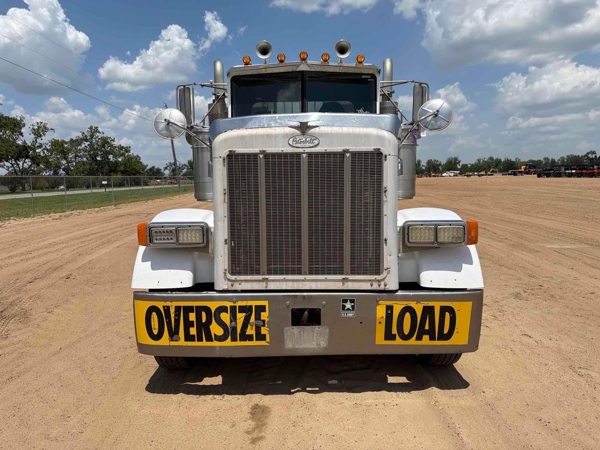 2001 Peterbilt 379