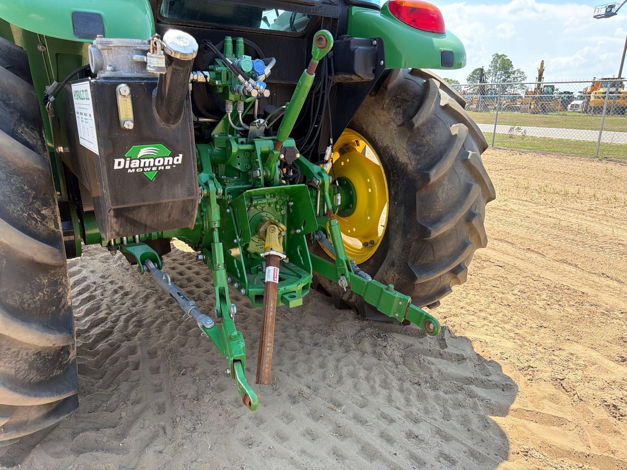 John Deere 5100E