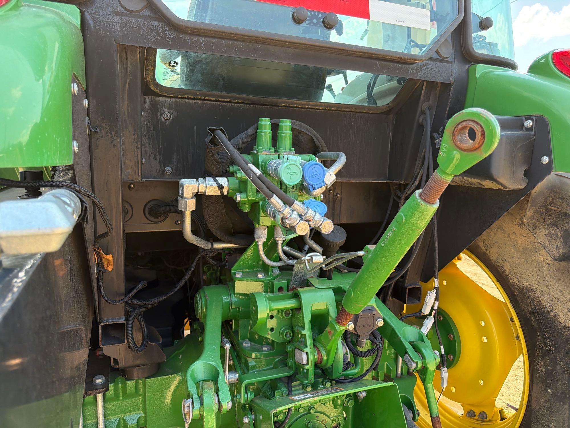 John Deere 5100E
