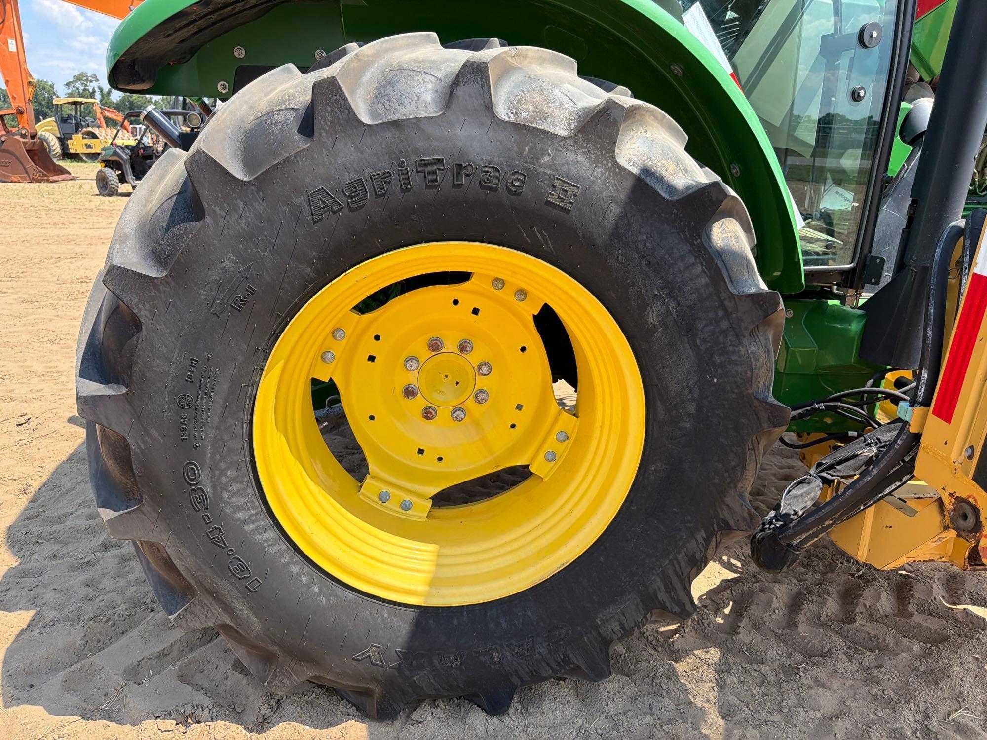 John Deere 5100E