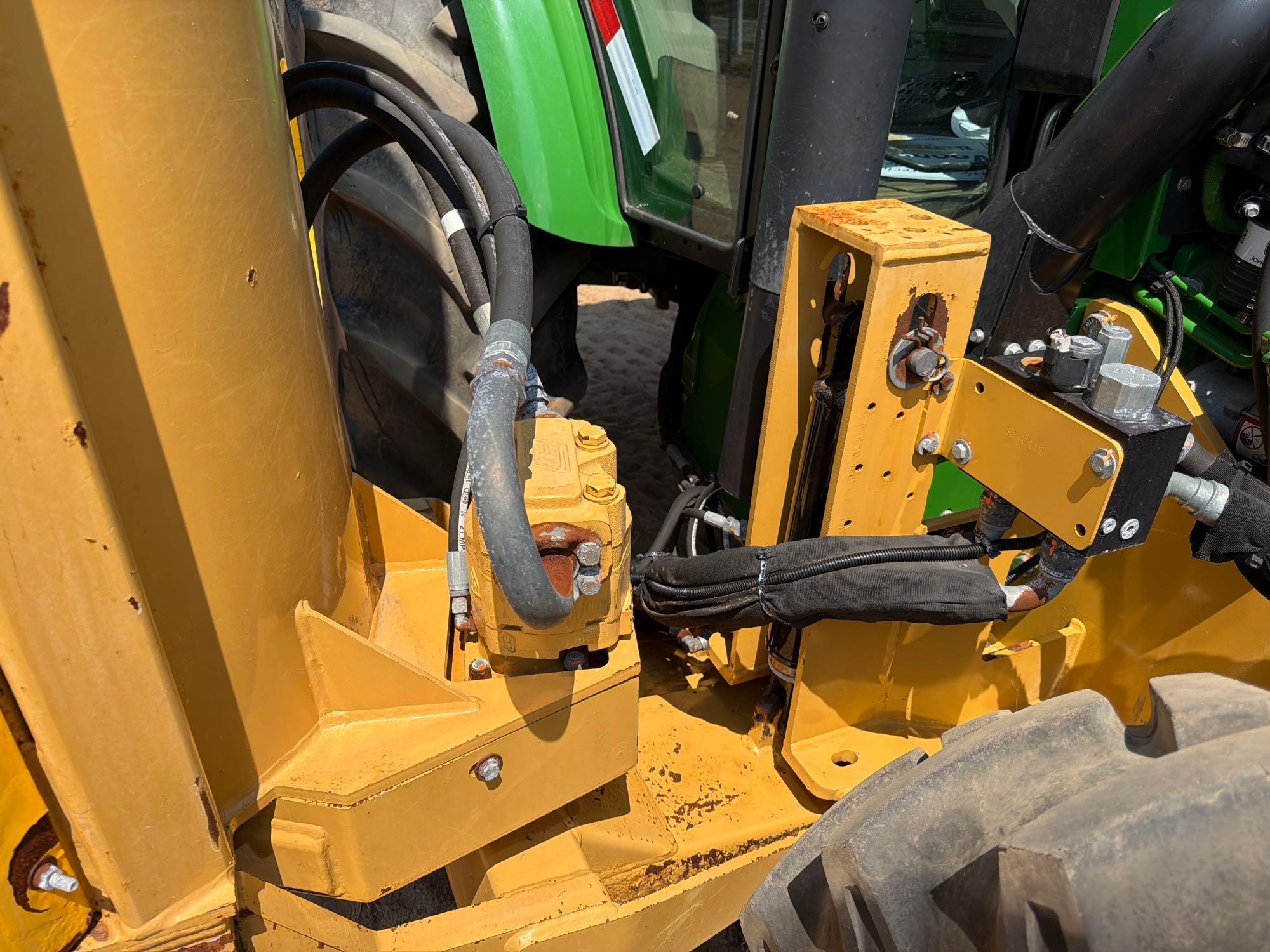 John Deere 5100E
