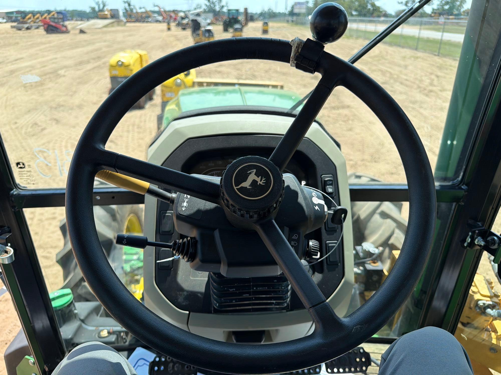 John Deere 5100E