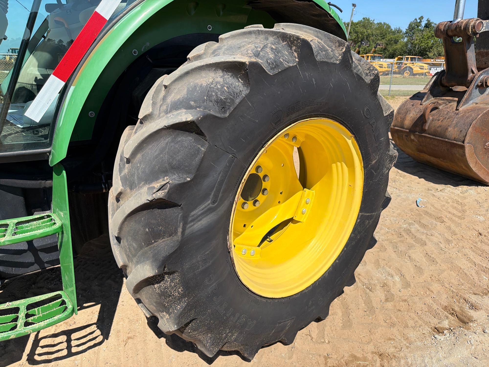 John Deere 5100E