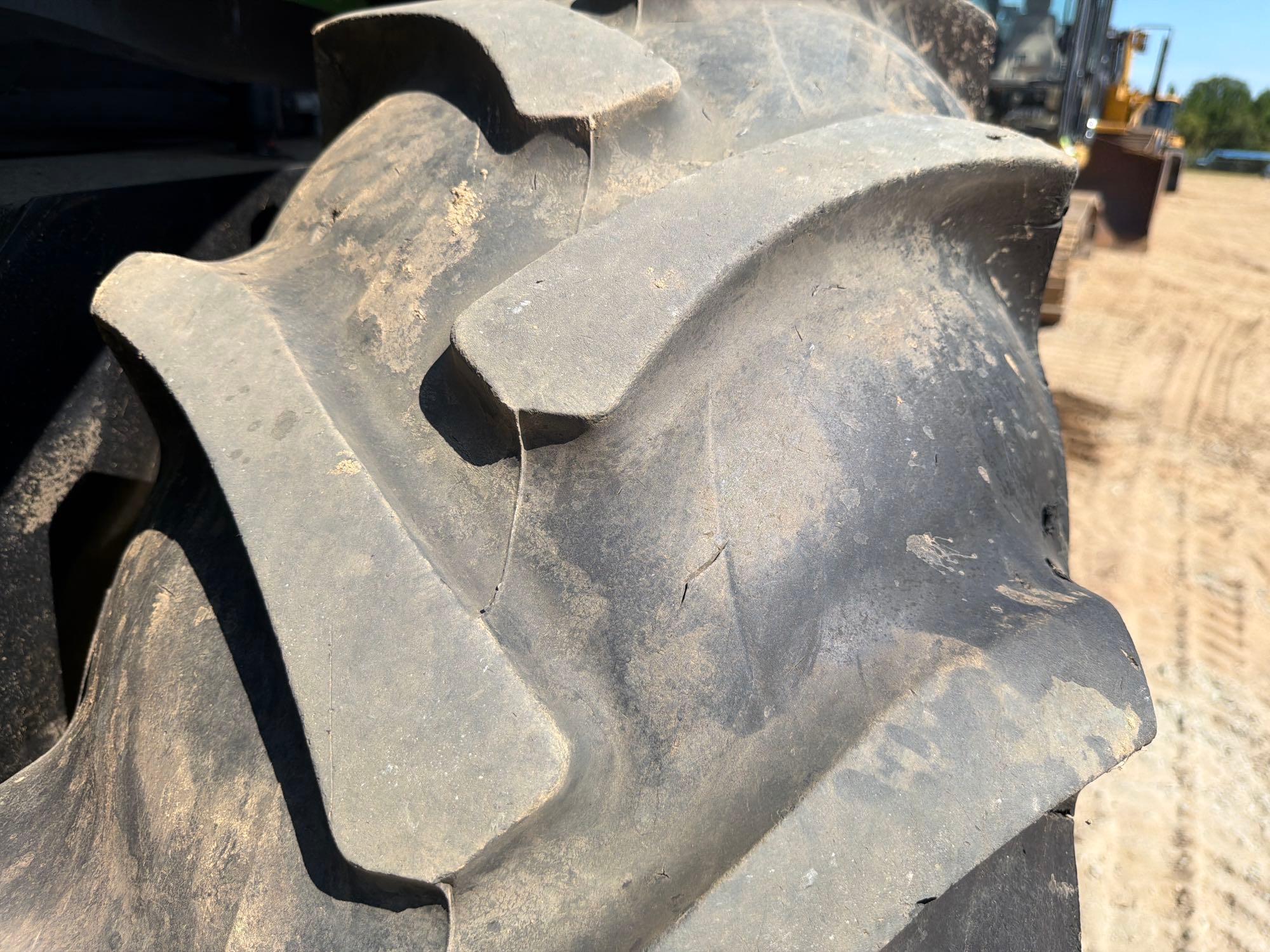 John Deere 5100E