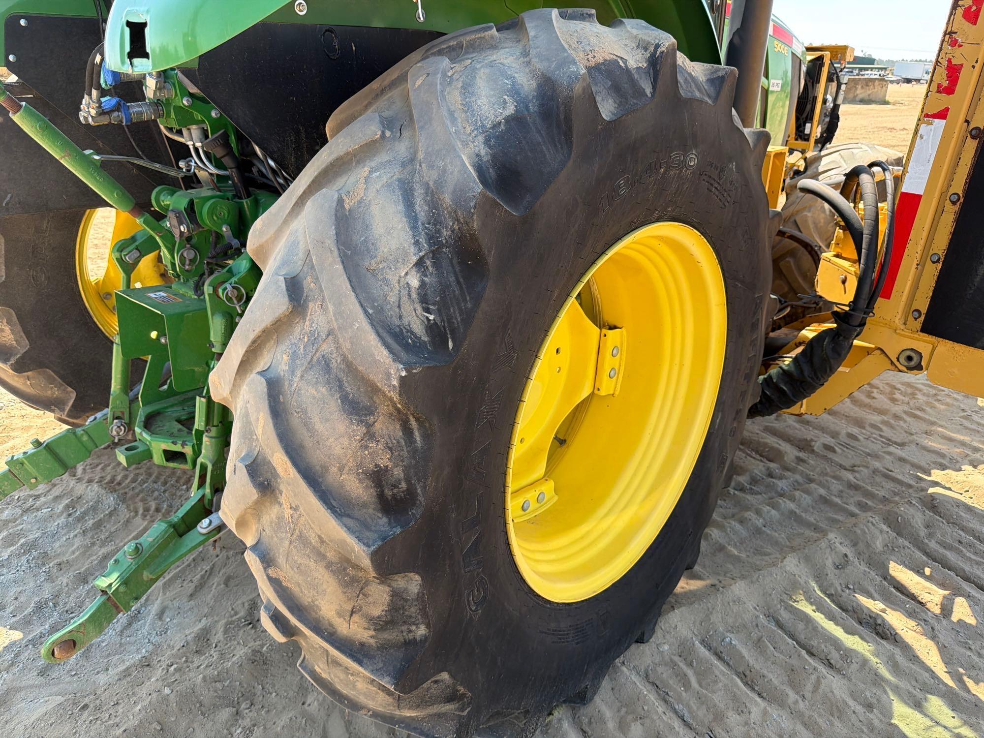 John Deere 5100E