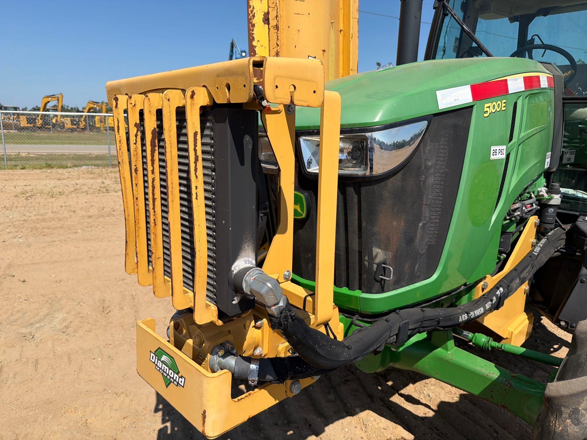 John Deere 5100E