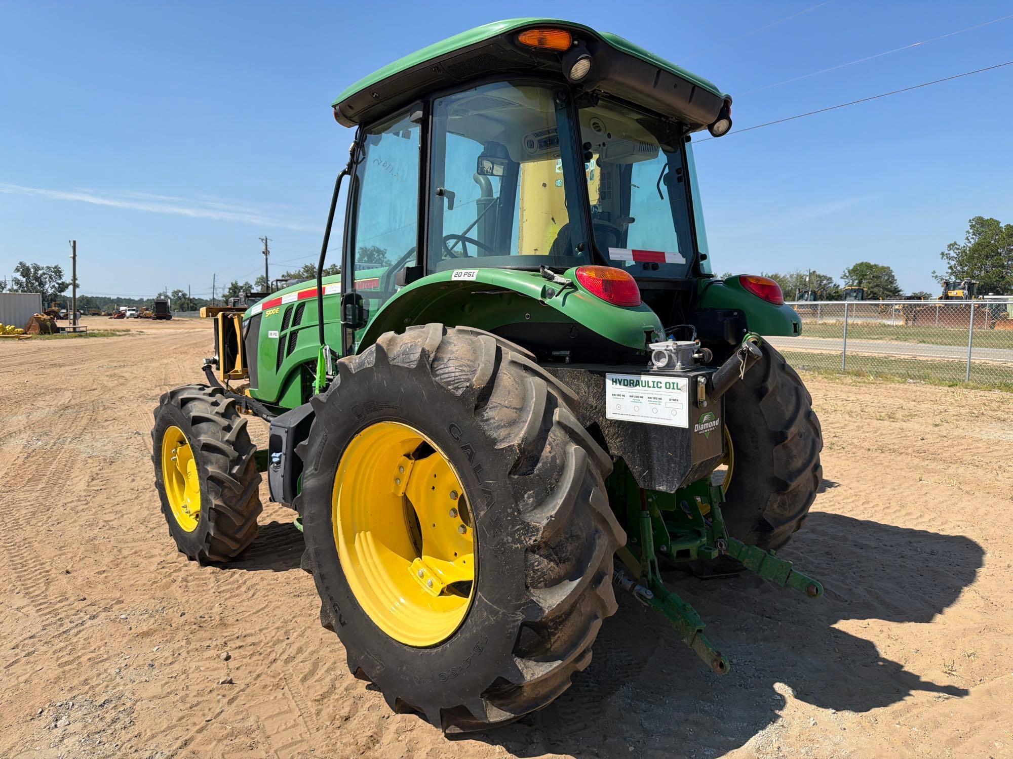 John Deere 5100E