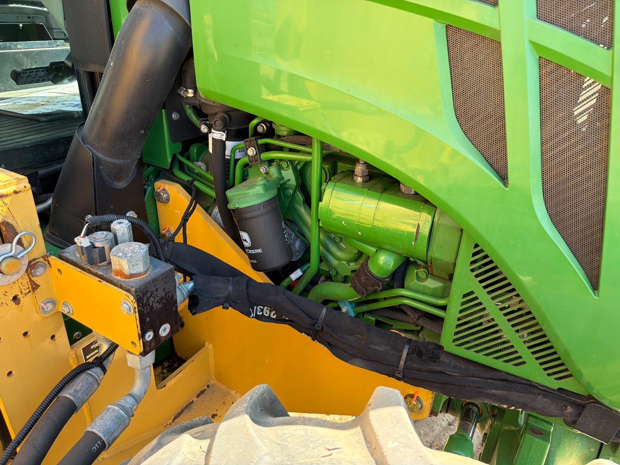 John Deere 5100E