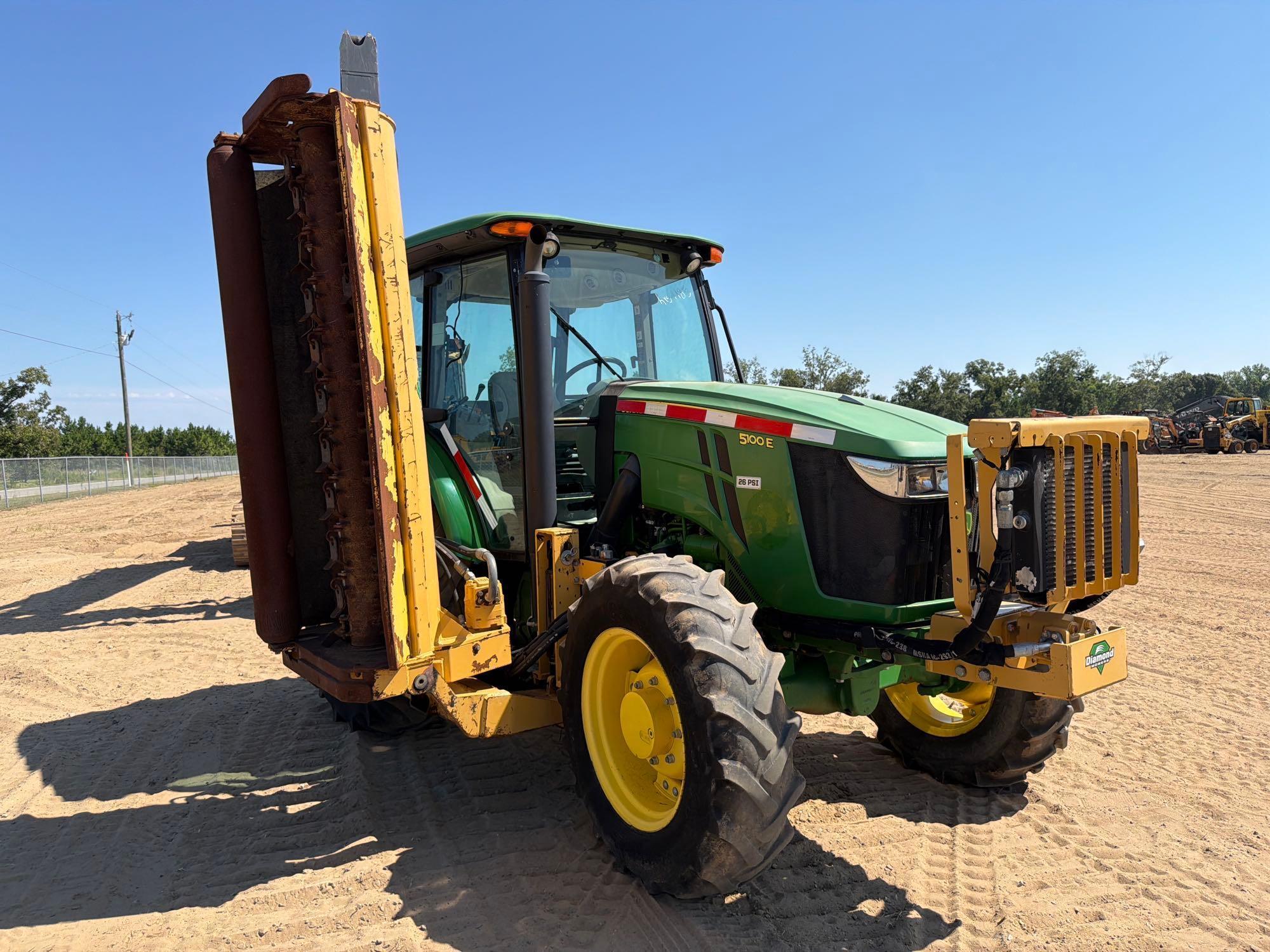 John Deere 5100E