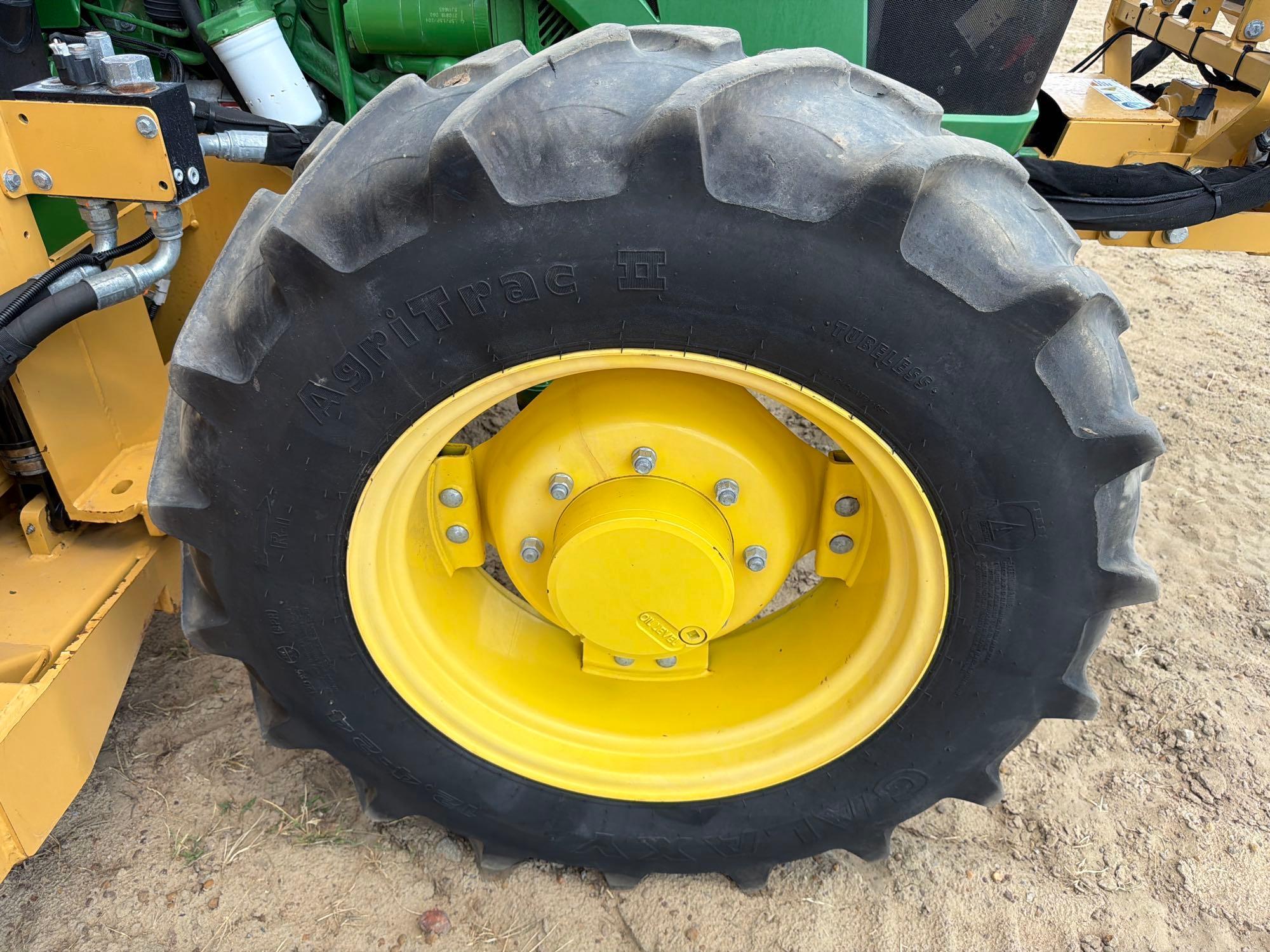John Deere 5100E
