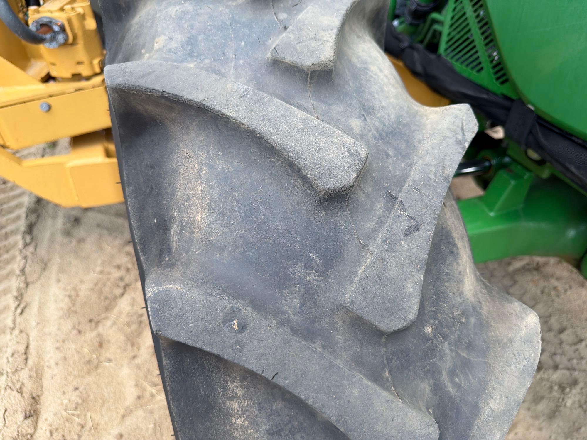 John Deere 5100E