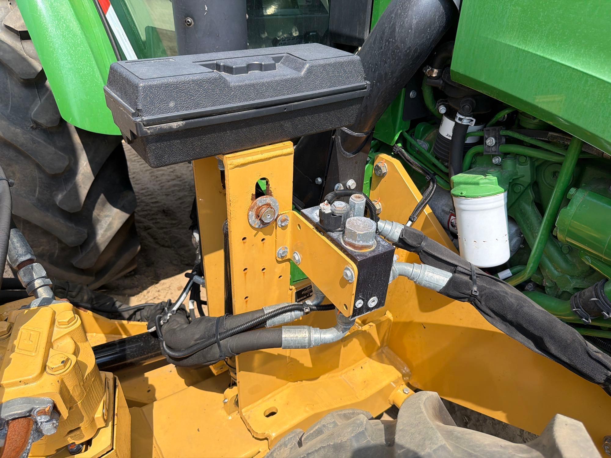 John Deere 5100E