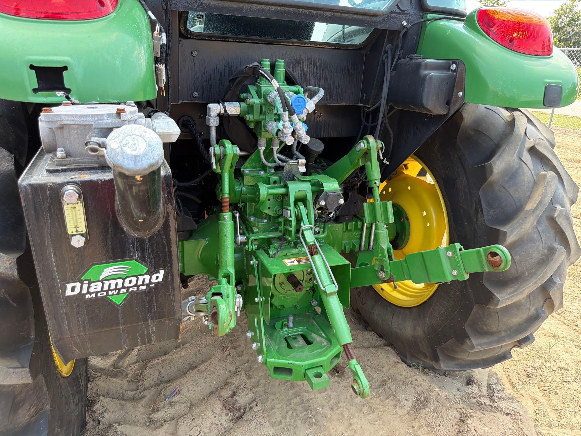 John Deere 5100E