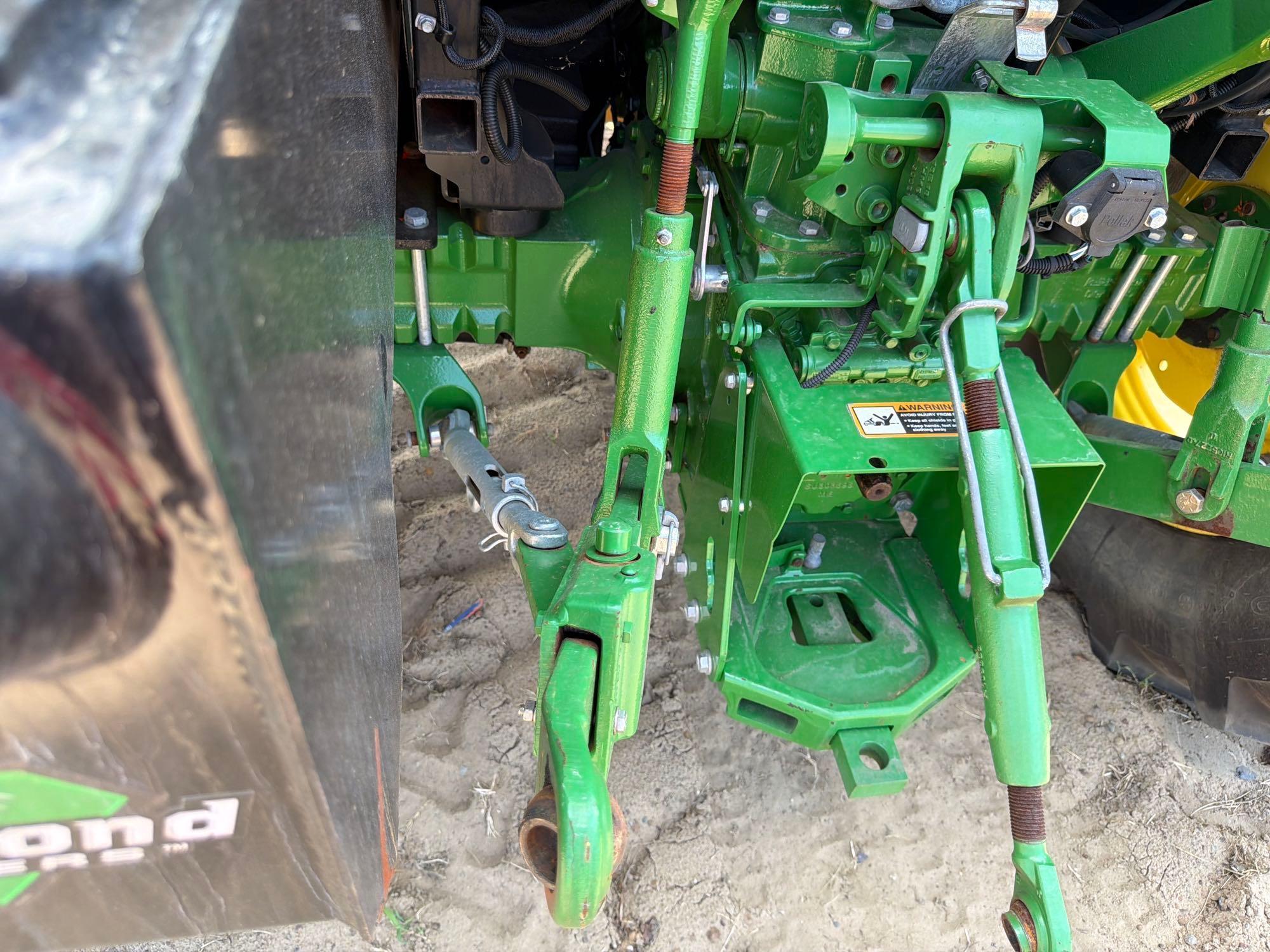 John Deere 5100E