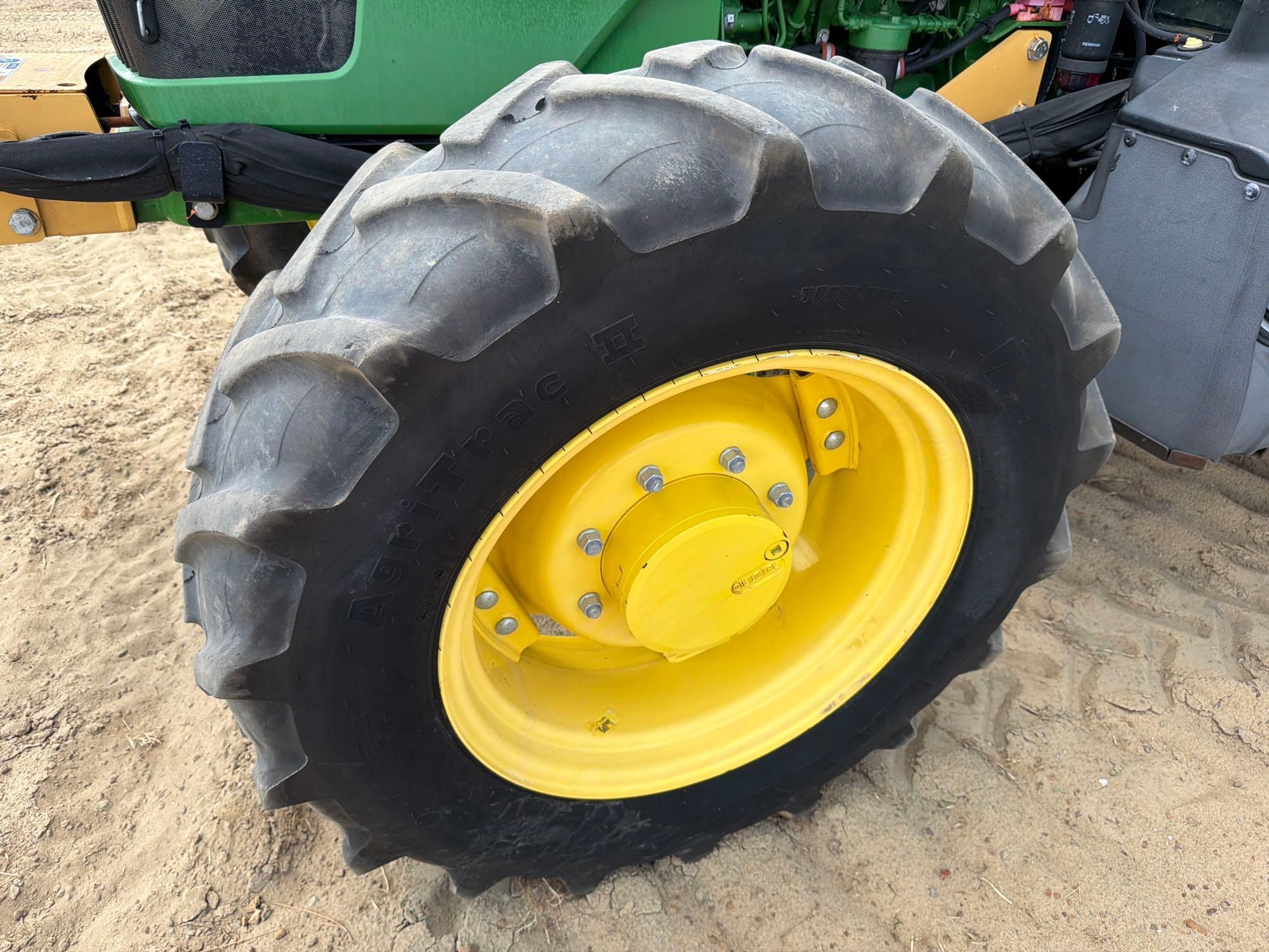 John Deere 5100E