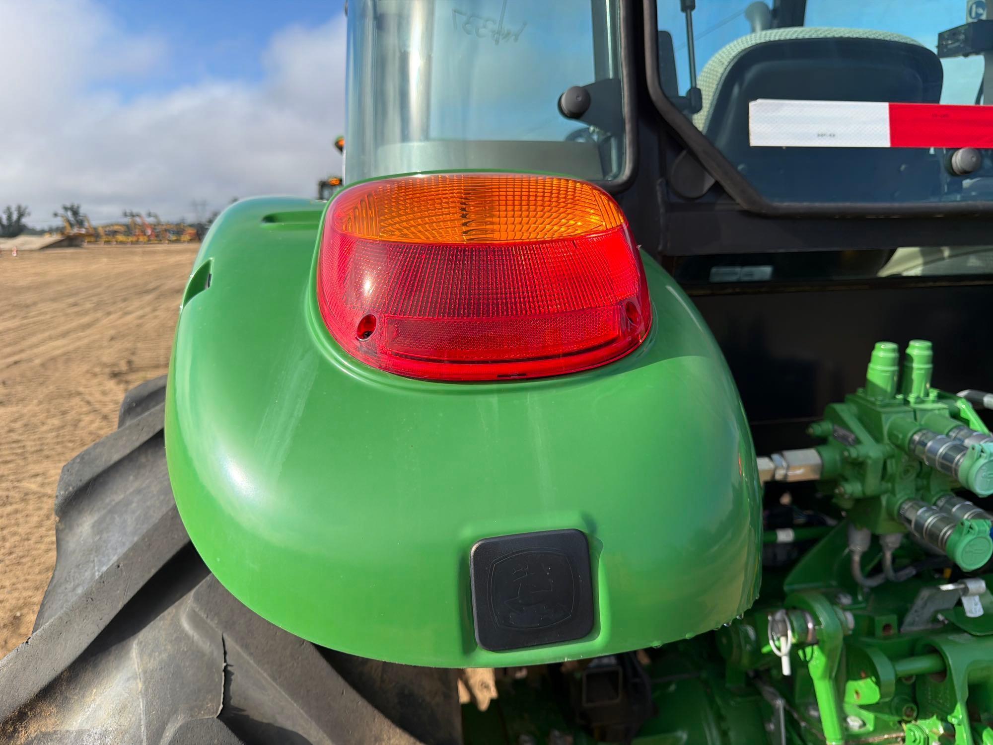 John Deere 5100E