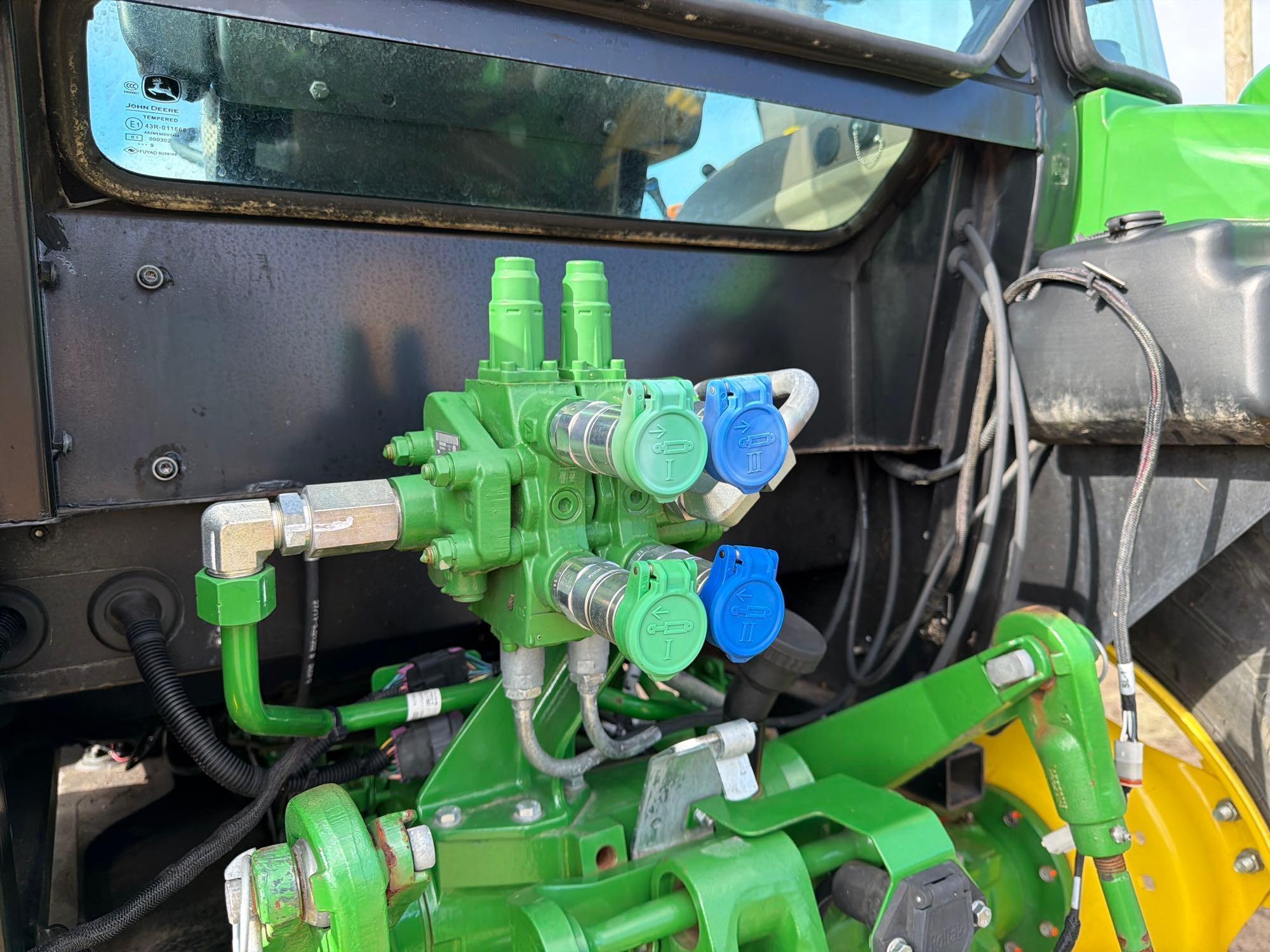 John Deere 5100E