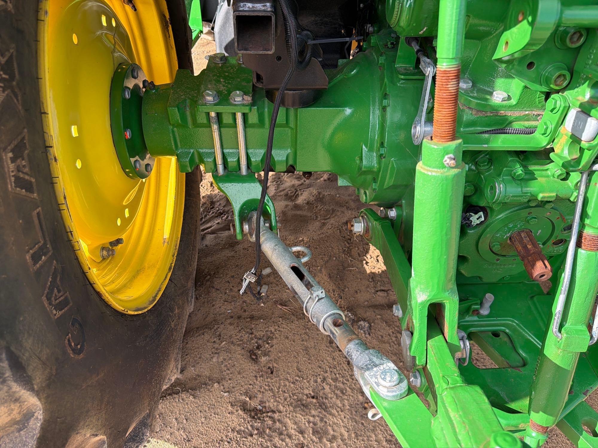 John Deere 5100E
