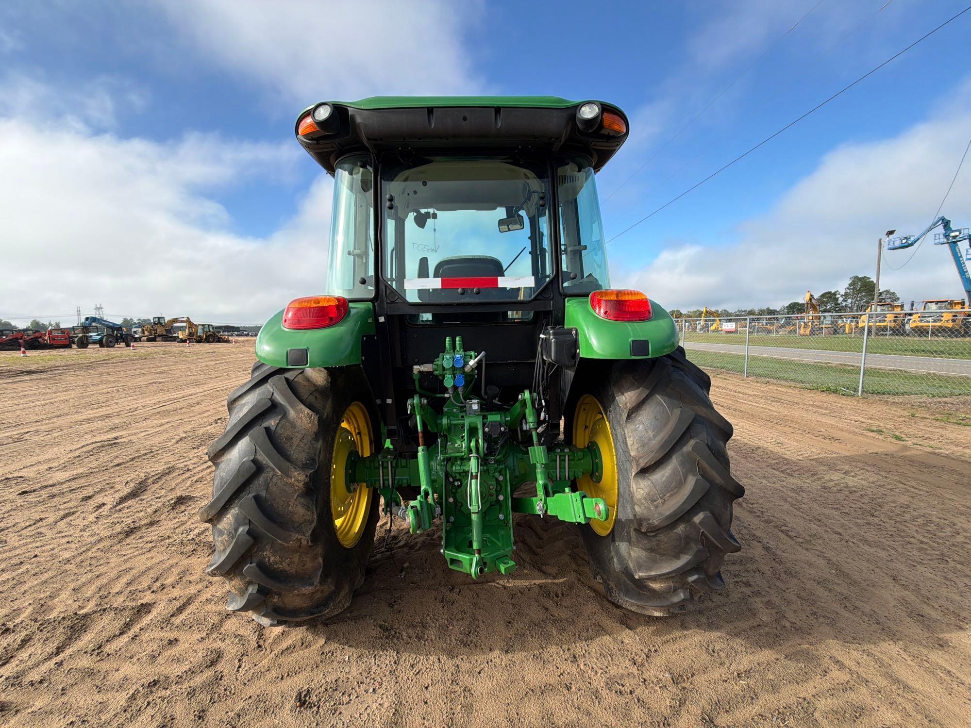 John Deere 5100E