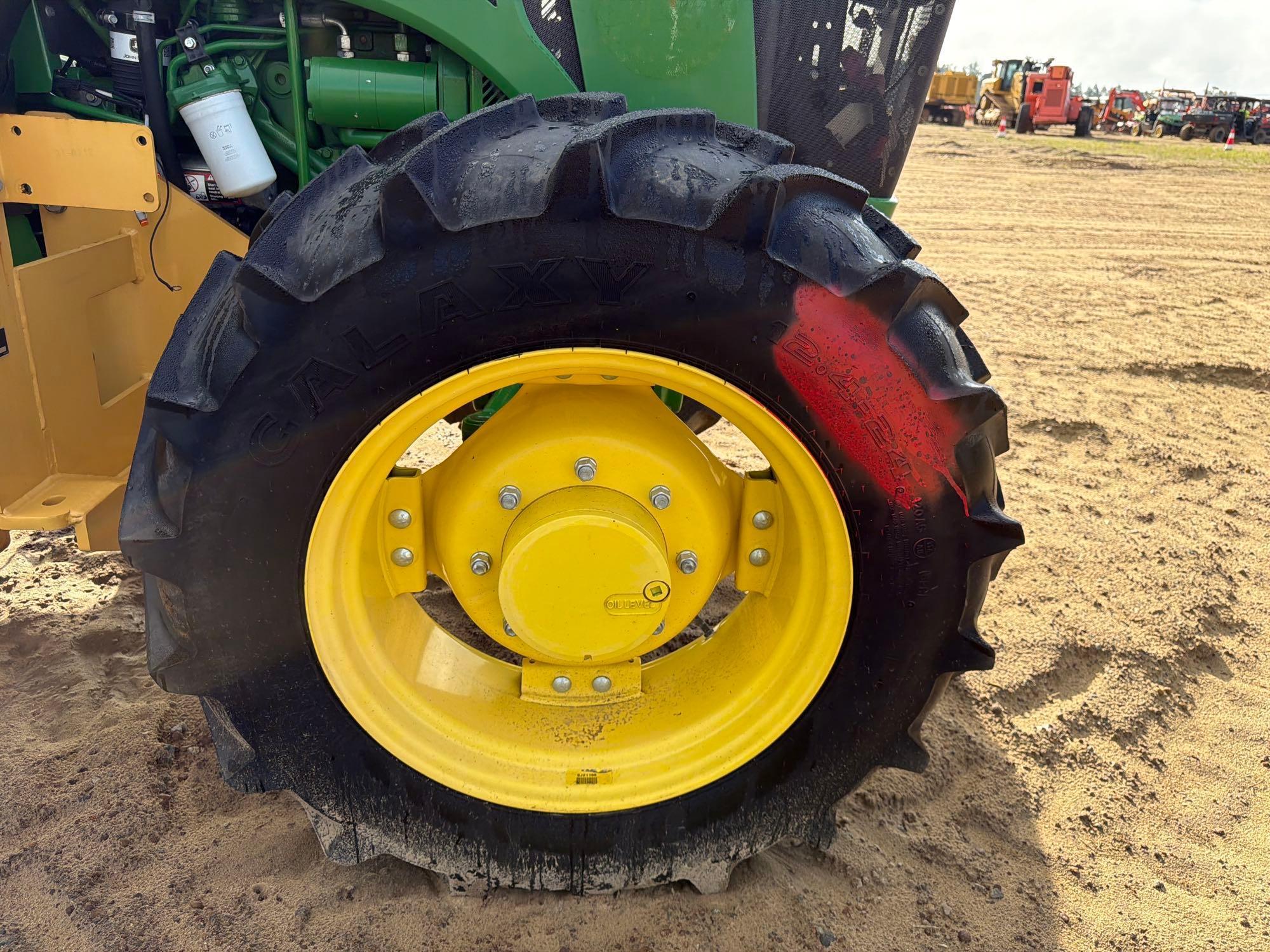 John Deere 5100E