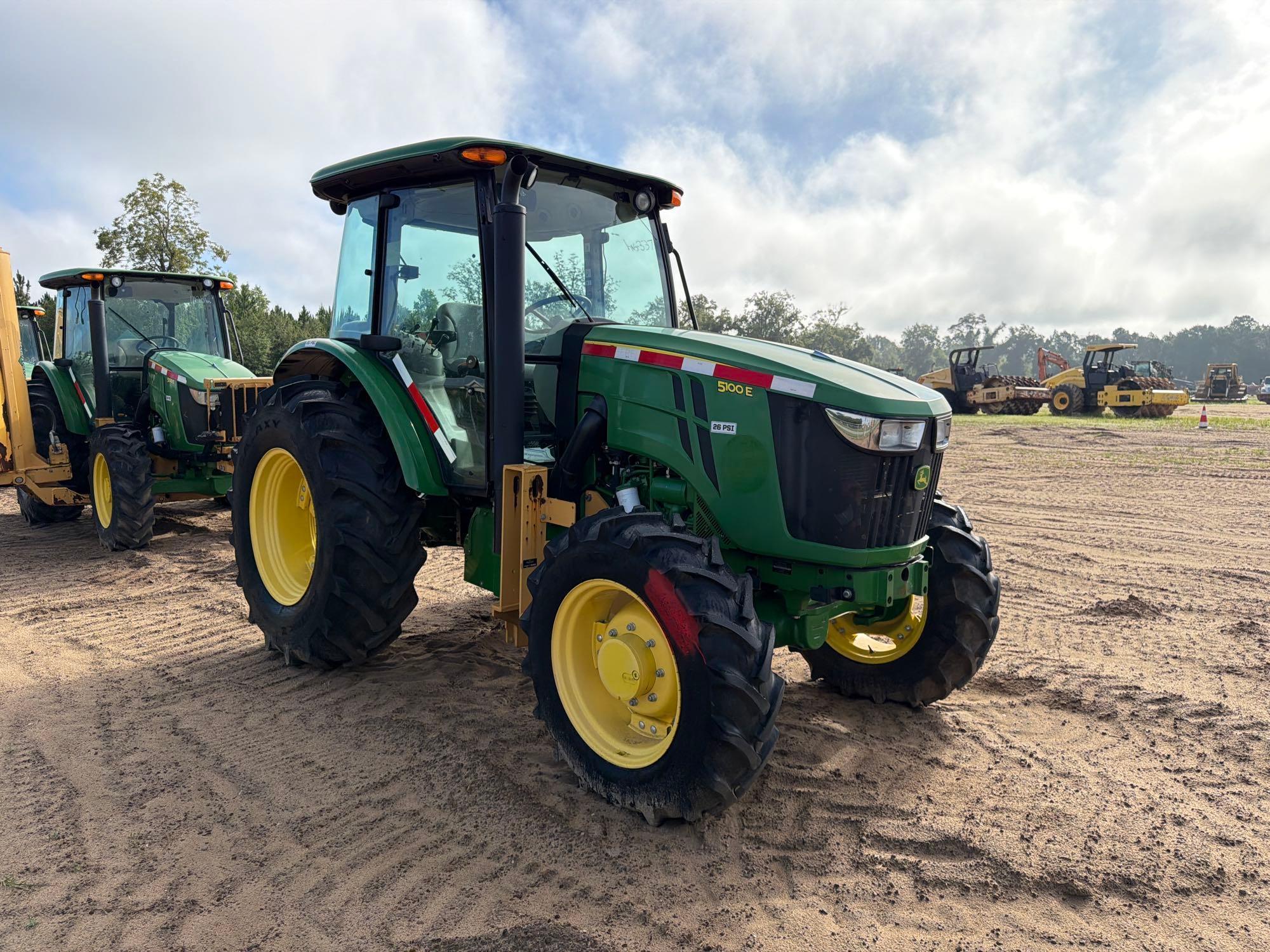 John Deere 5100E