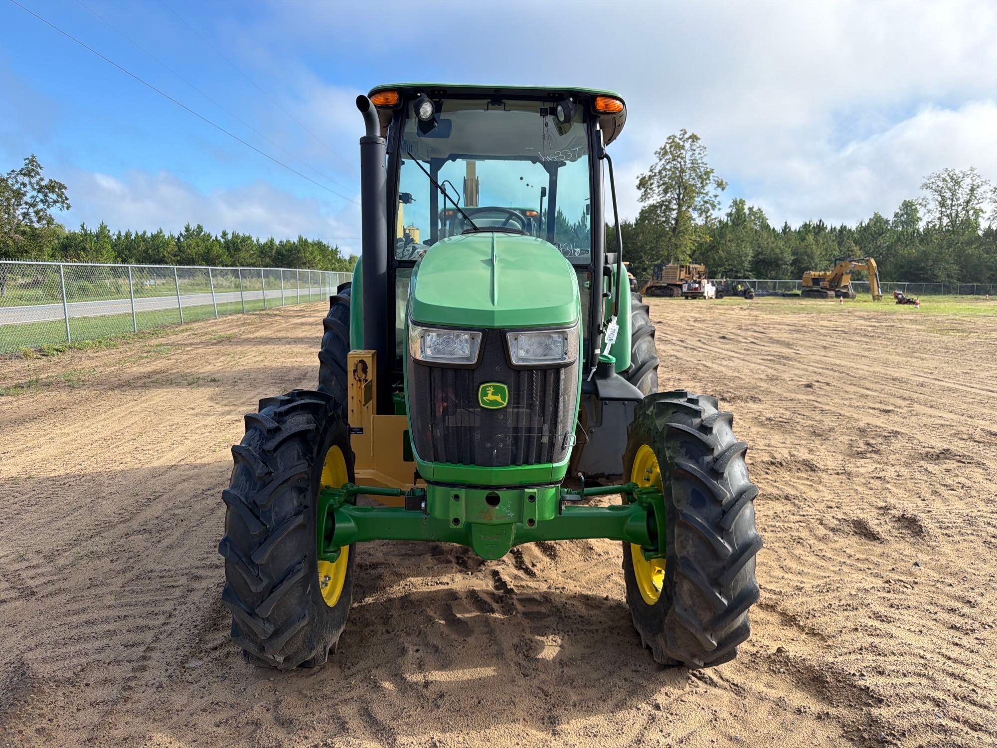 John Deere 5100E
