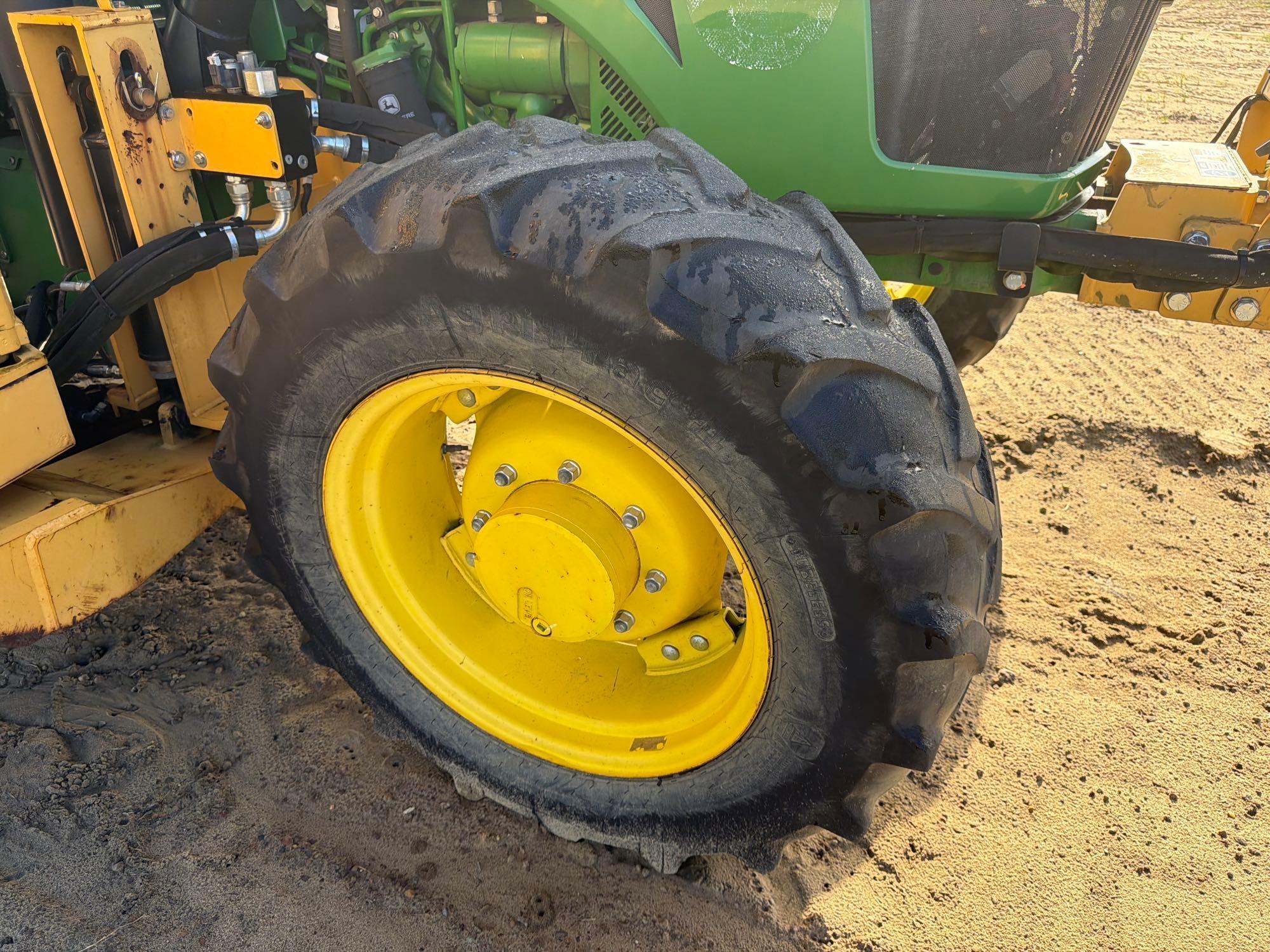 John Deere 5100E