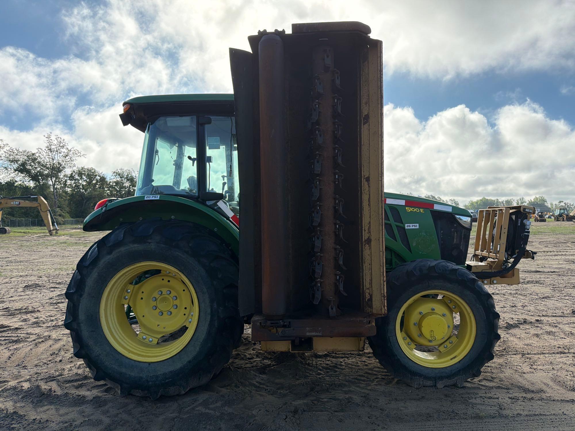 John Deere 5100E