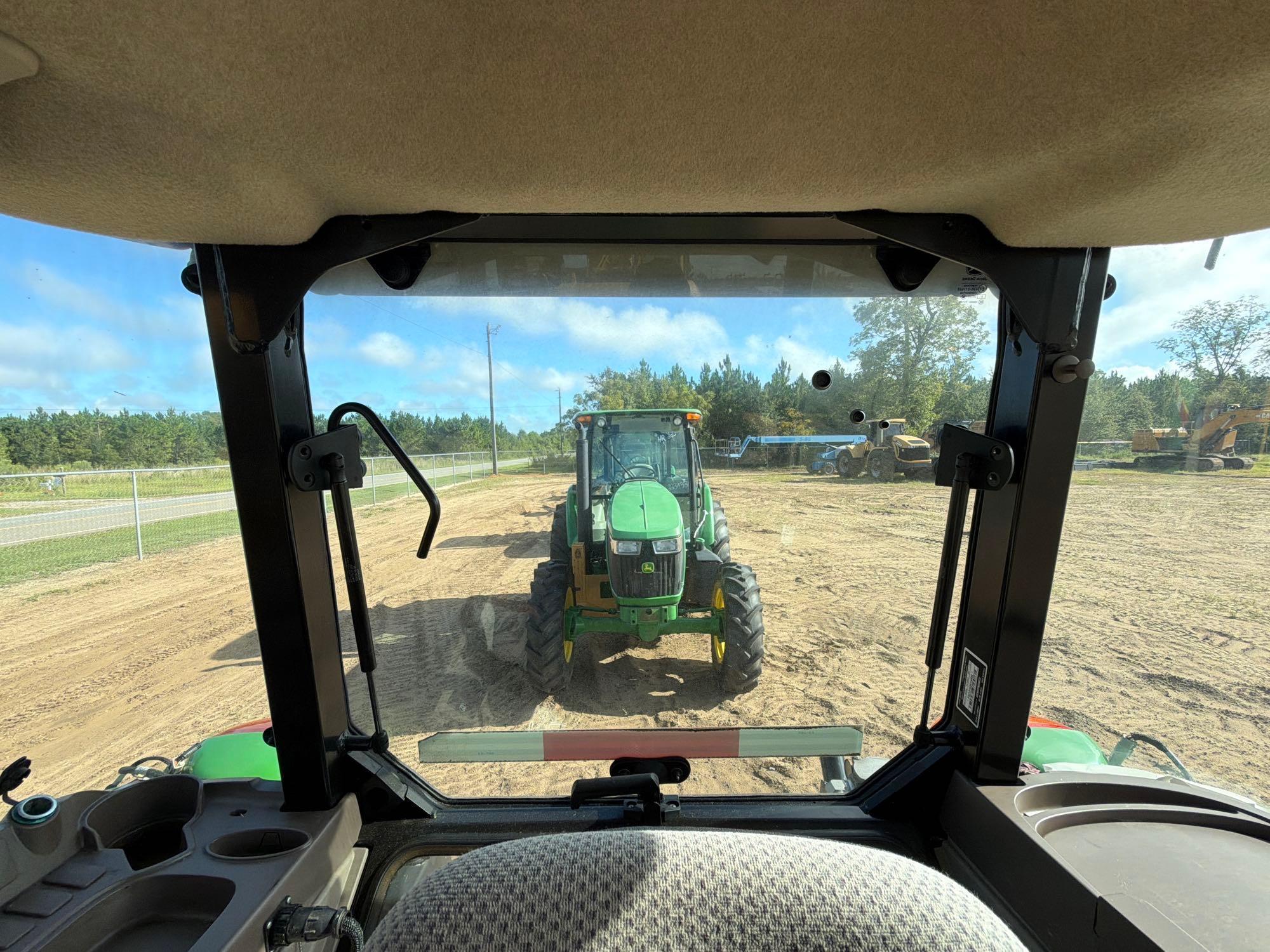 John Deere 5100E
