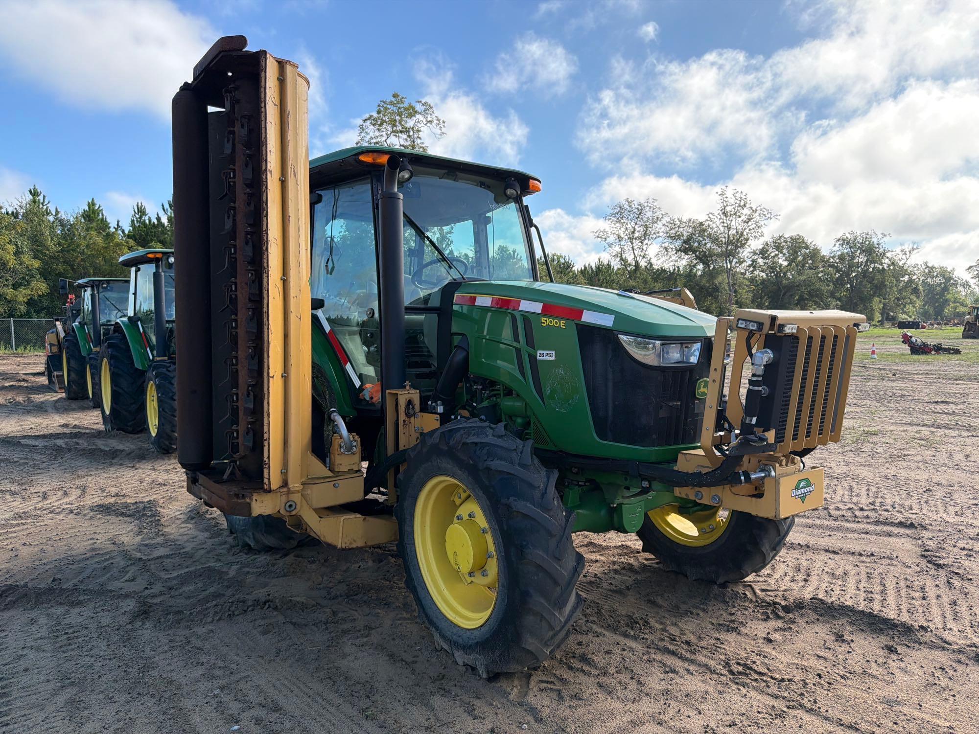 John Deere 5100E