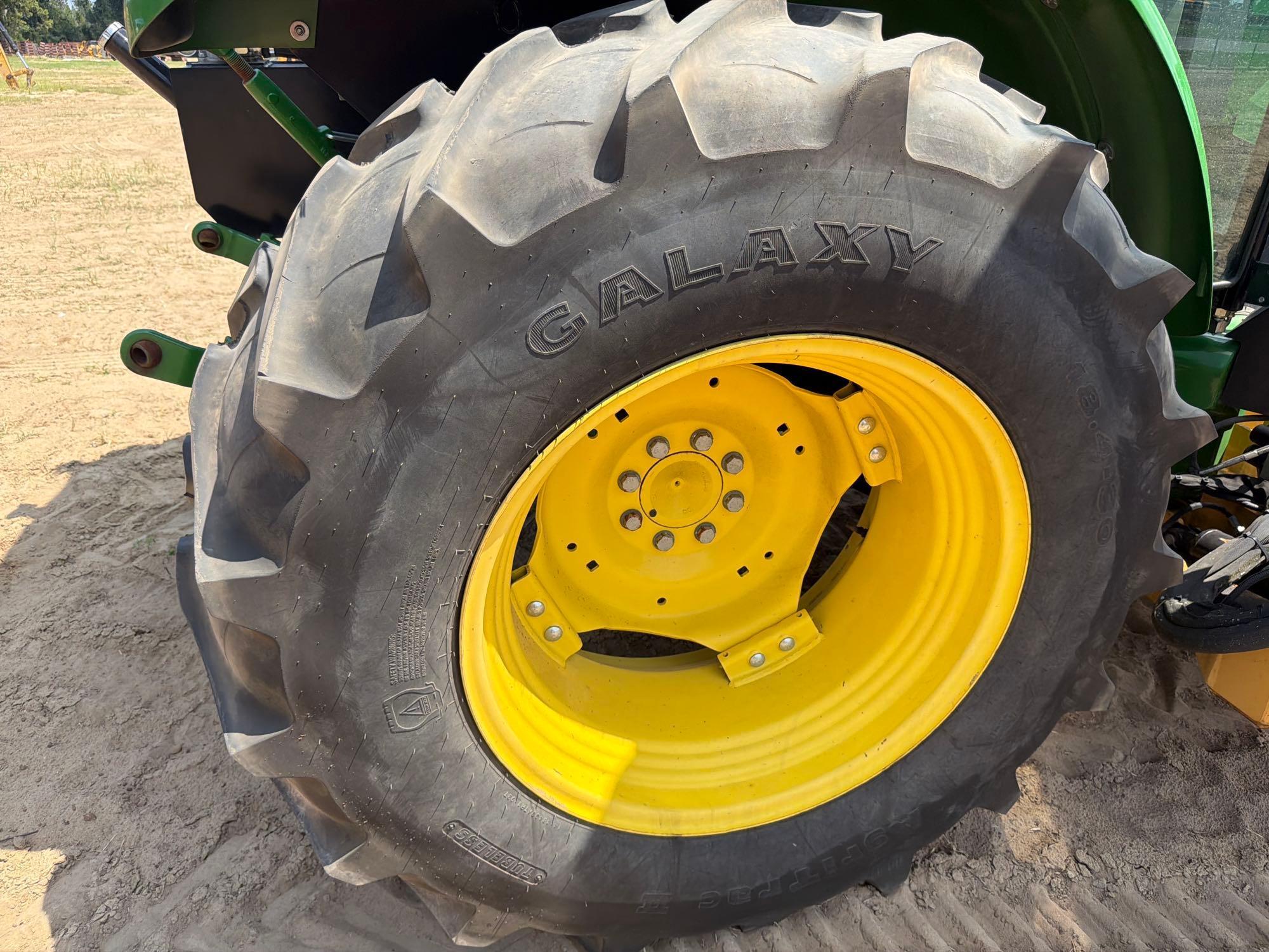 John Deere 5100E