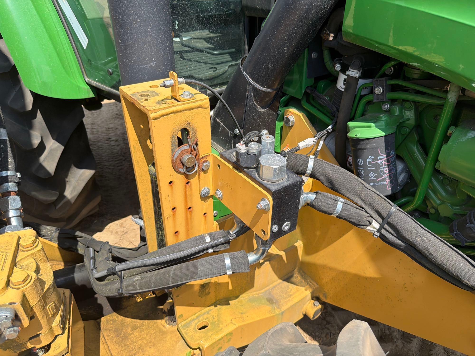 John Deere 5100E