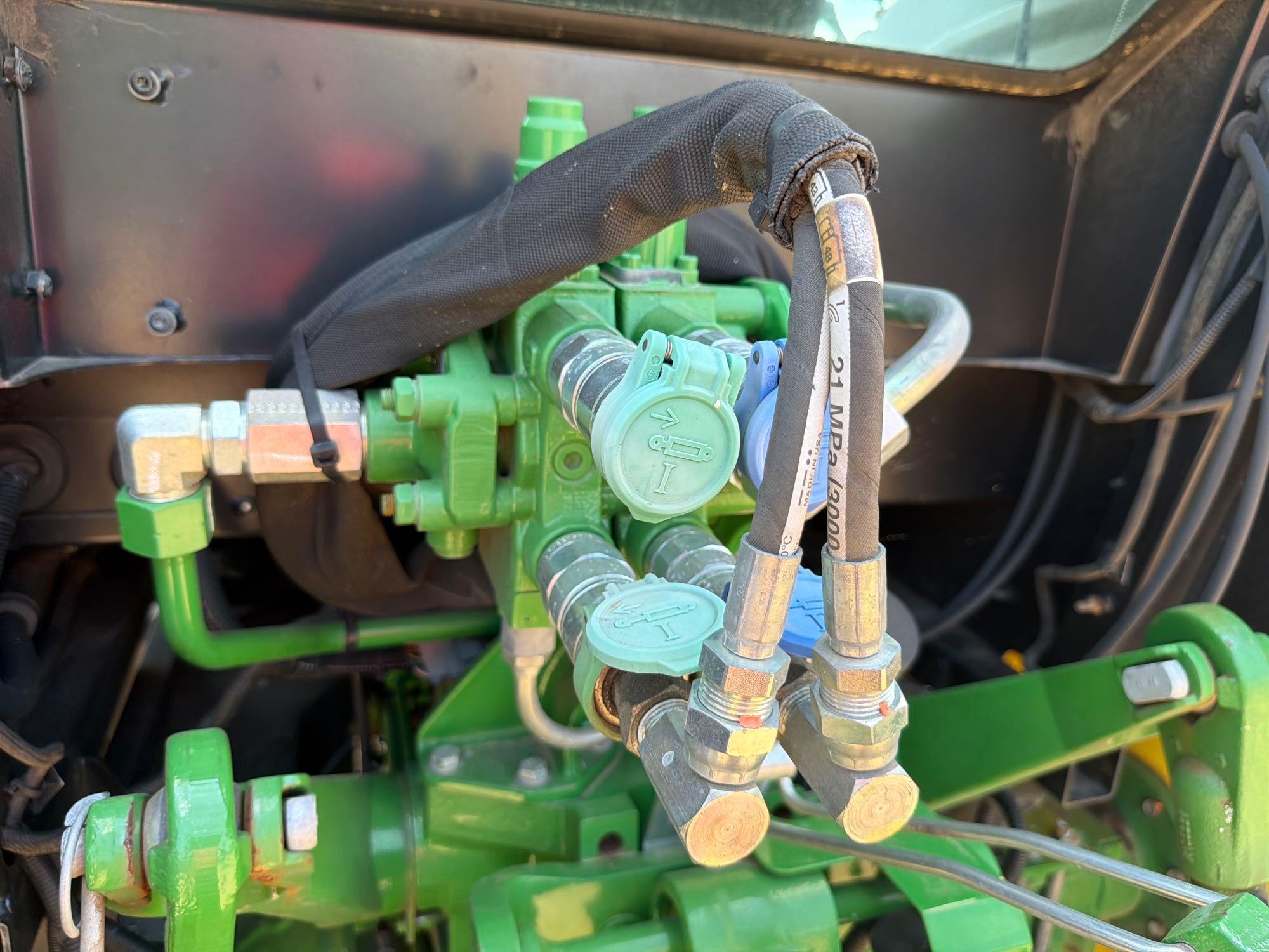John Deere 5100E