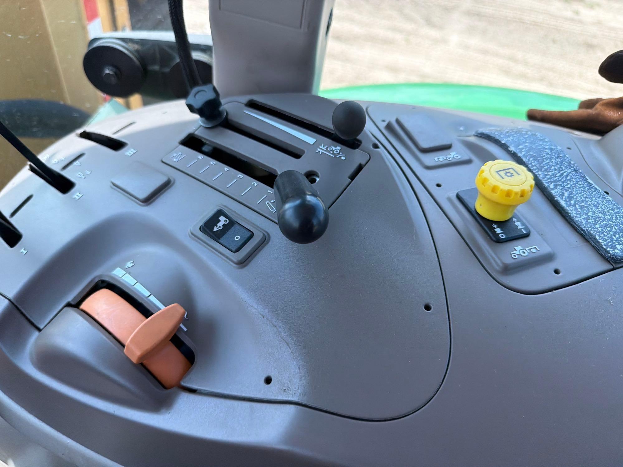 John Deere 5100E