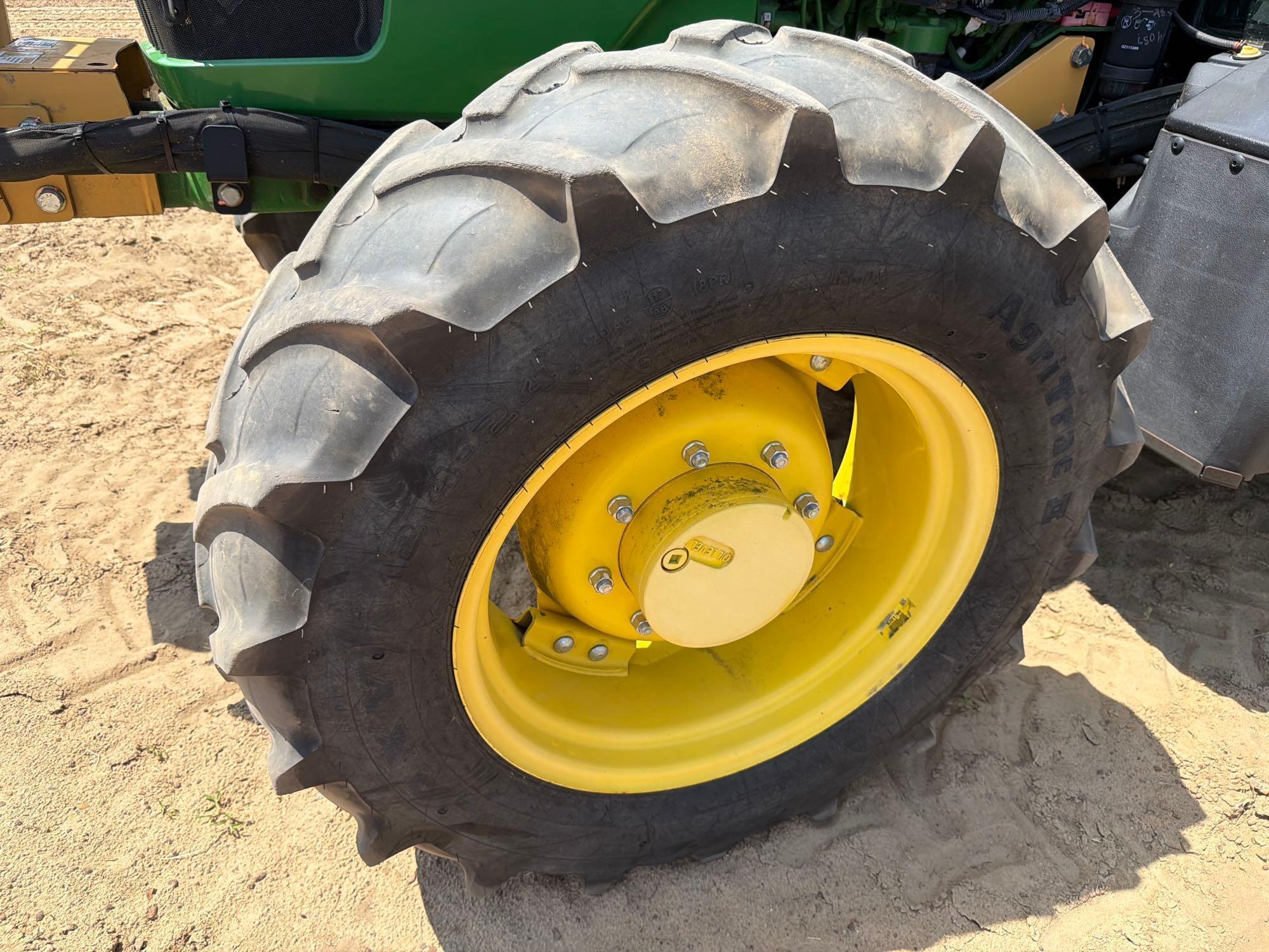 John Deere 5100E