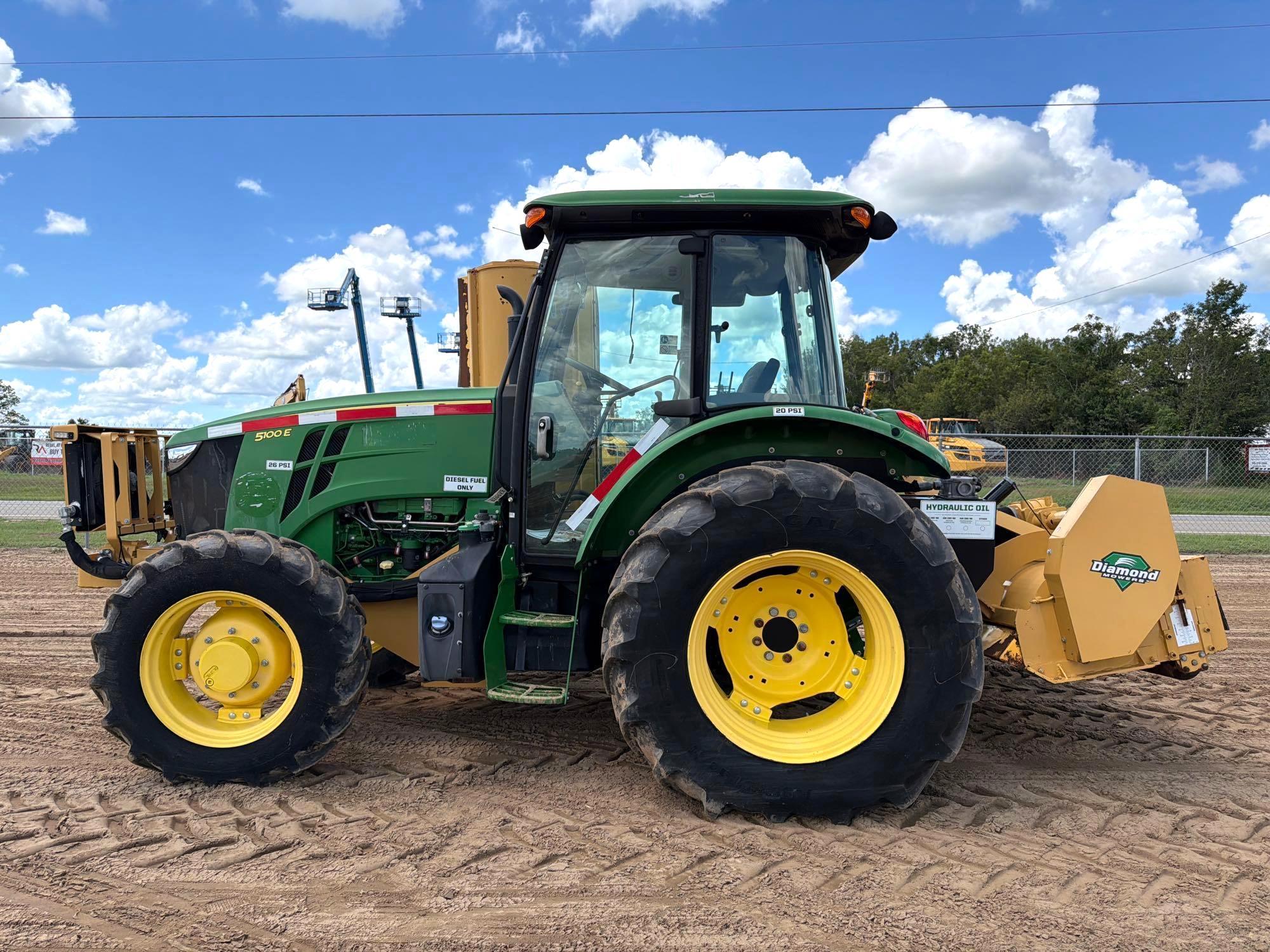 Photo of John Deere 5100E