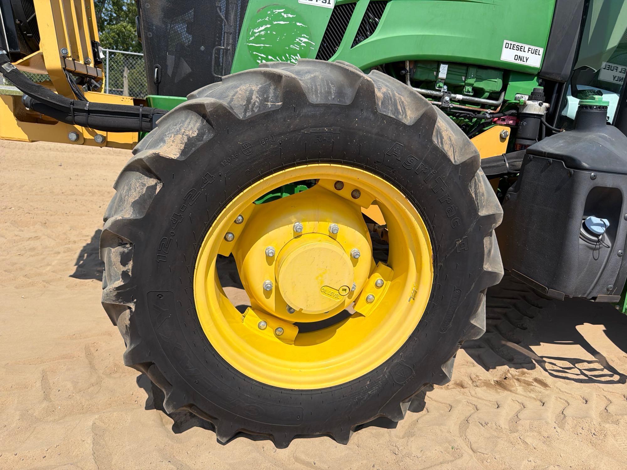 John Deere 5100E