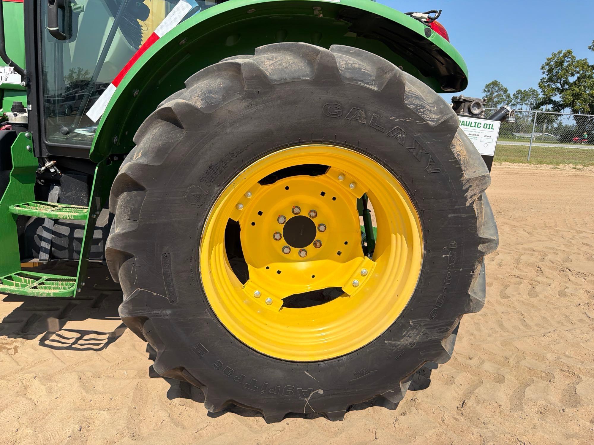 John Deere 5100E