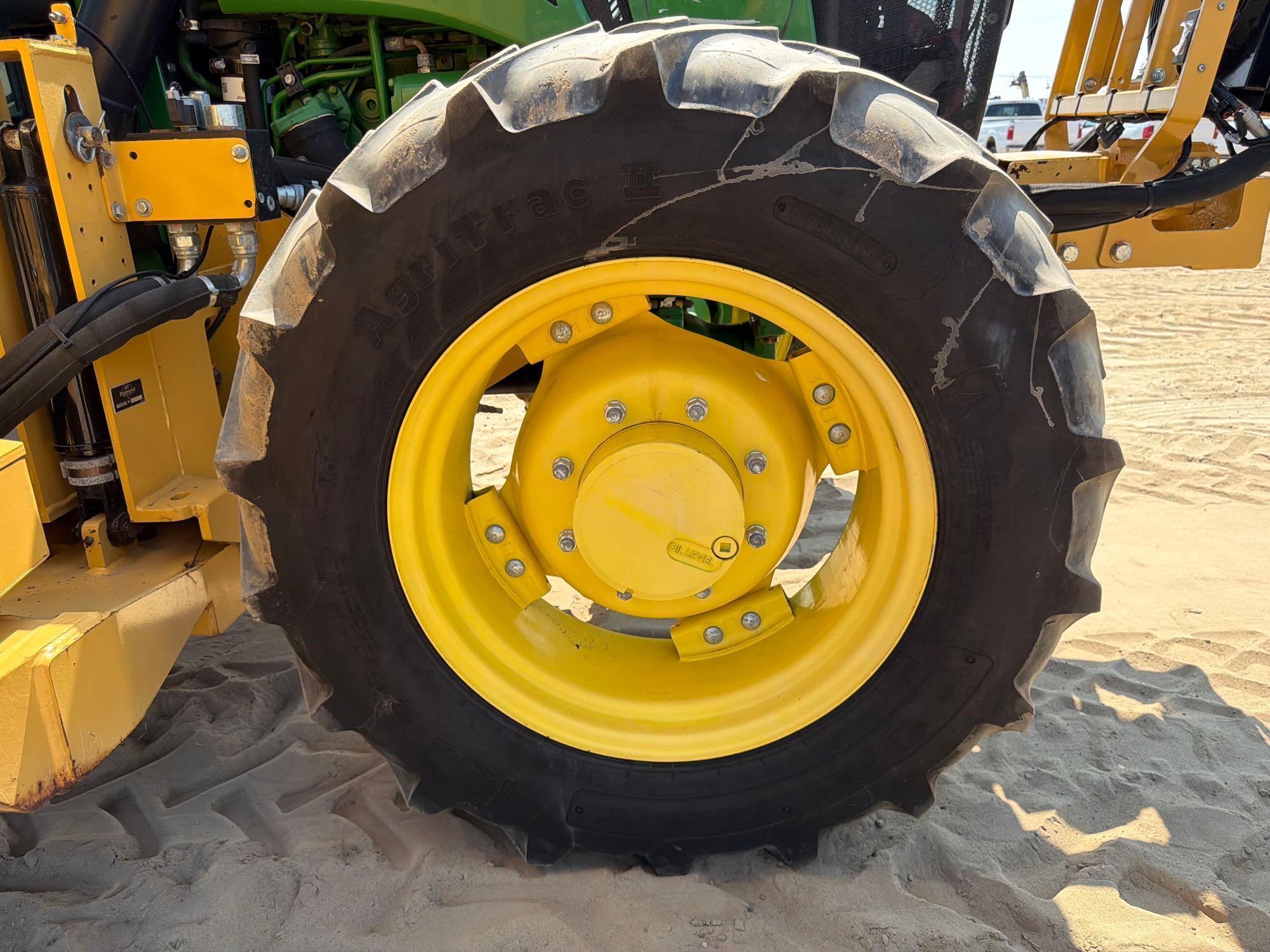 John Deere 5100E