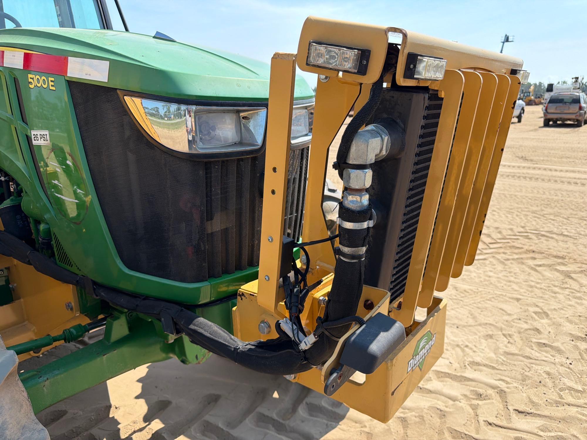 John Deere 5100E