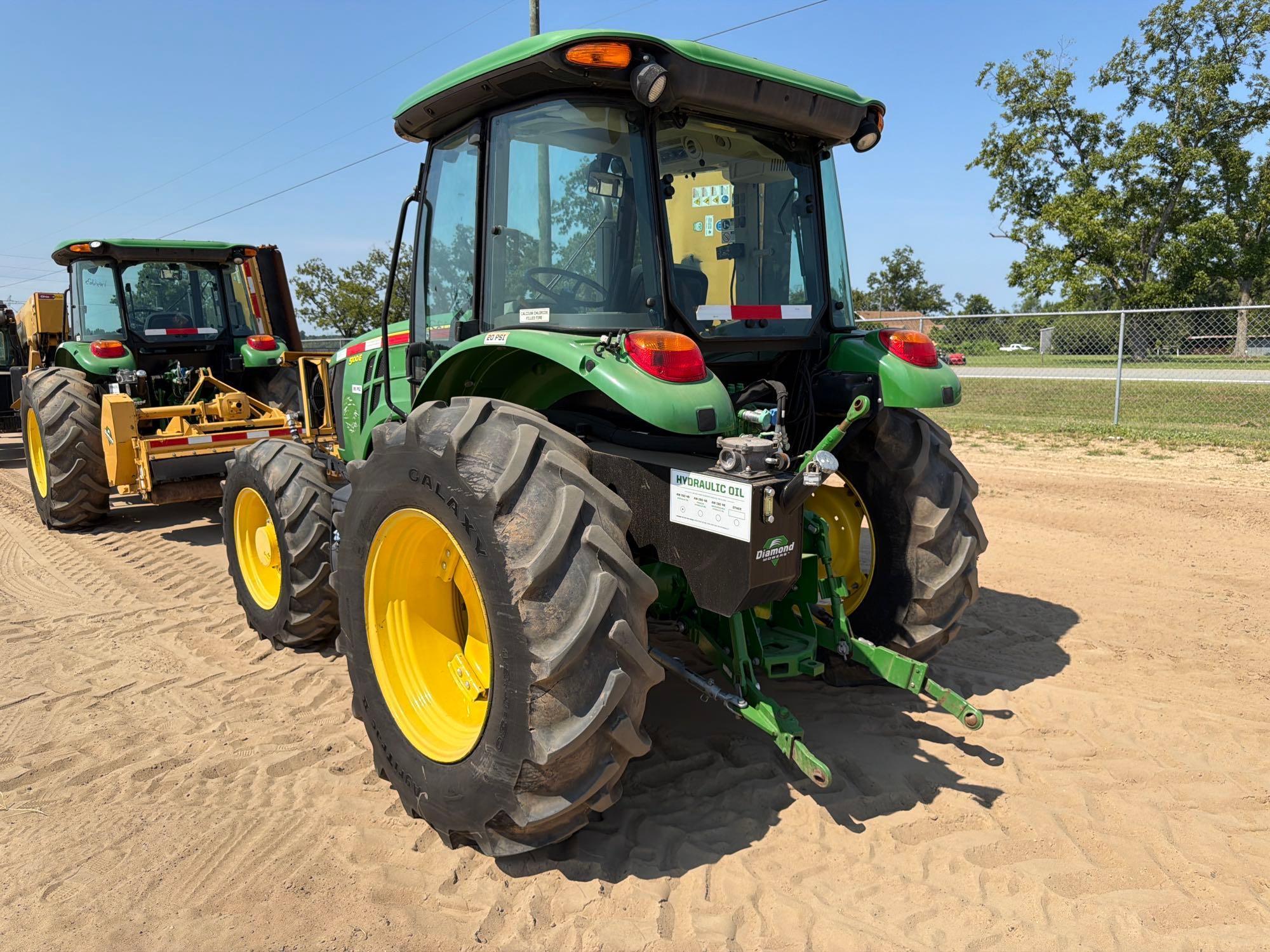 John Deere 5100E