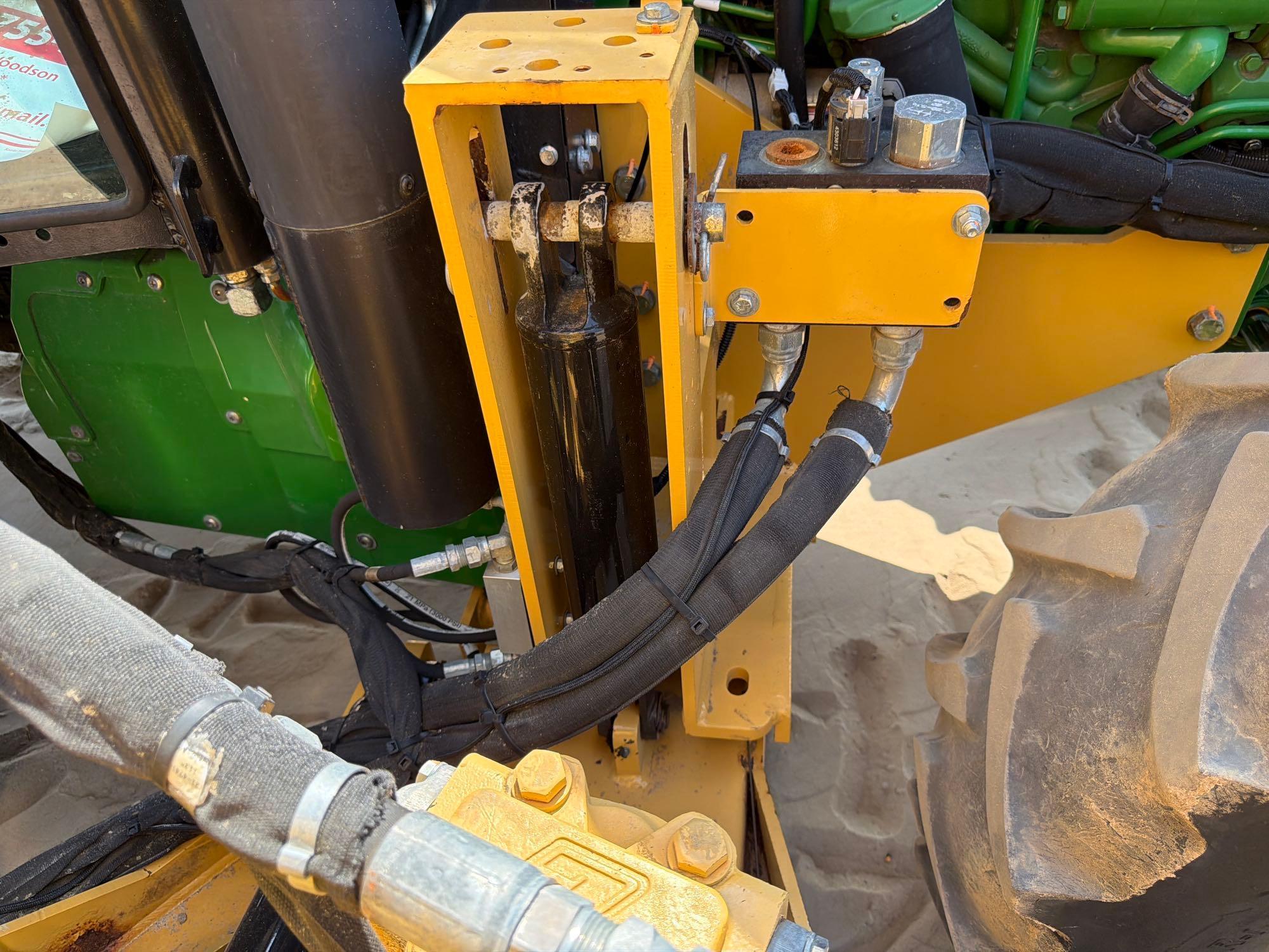 John Deere 5100E