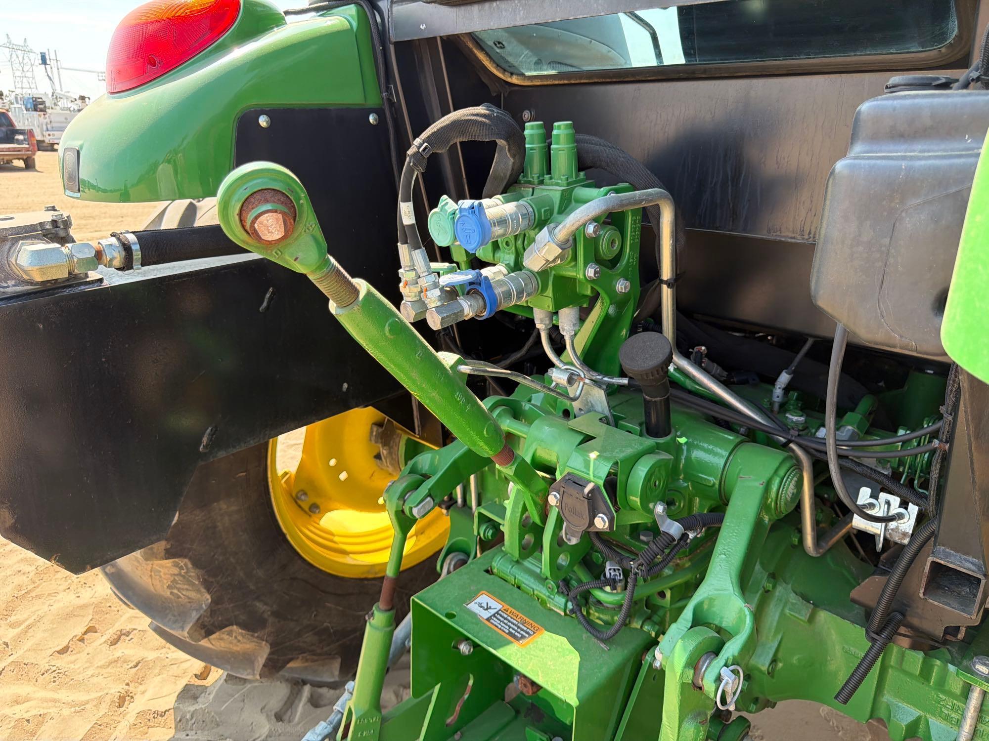 John Deere 5100E
