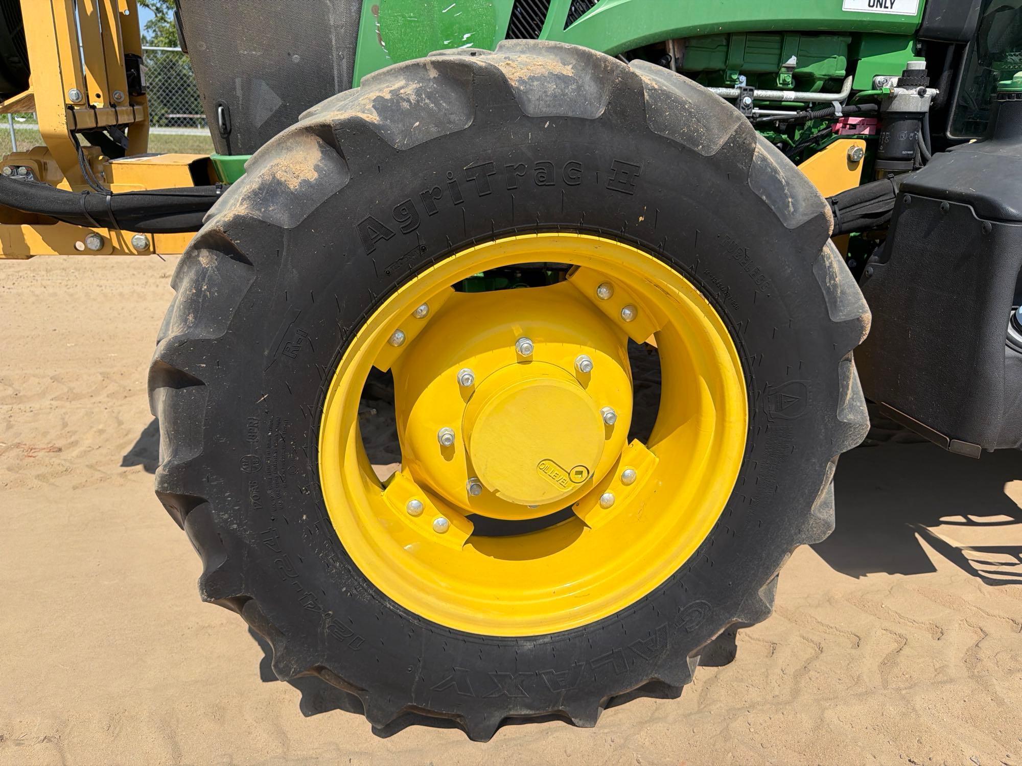 John Deere 5100E